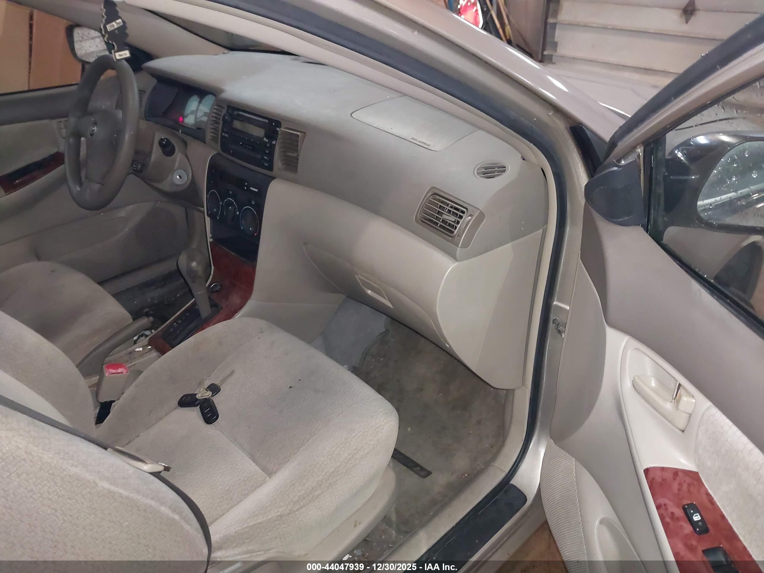 TOYOTA COROLLA image 5