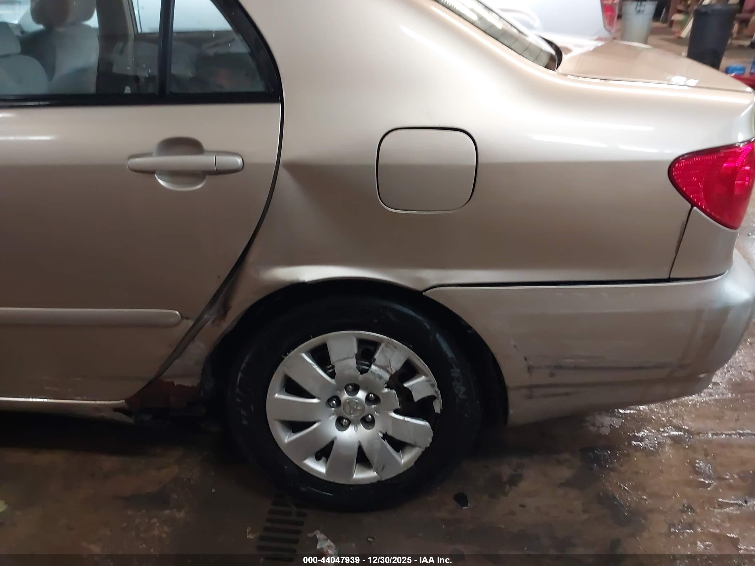 TOYOTA COROLLA image 6