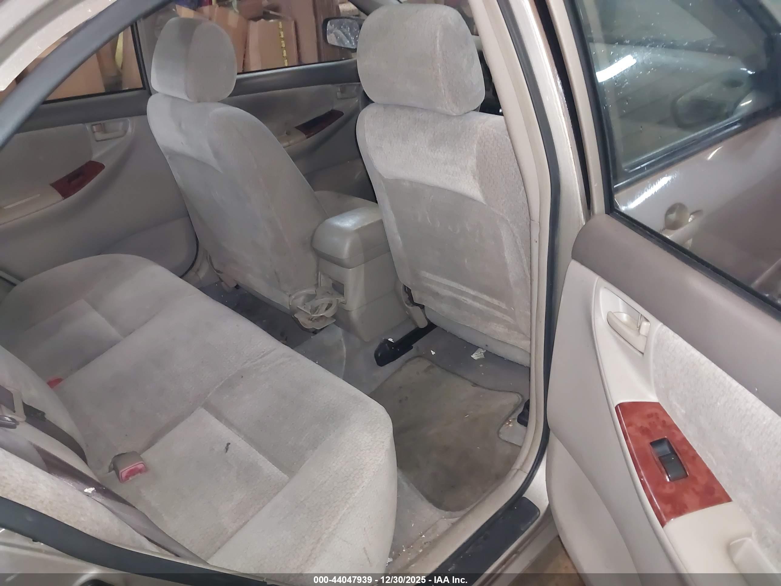 TOYOTA COROLLA image 8