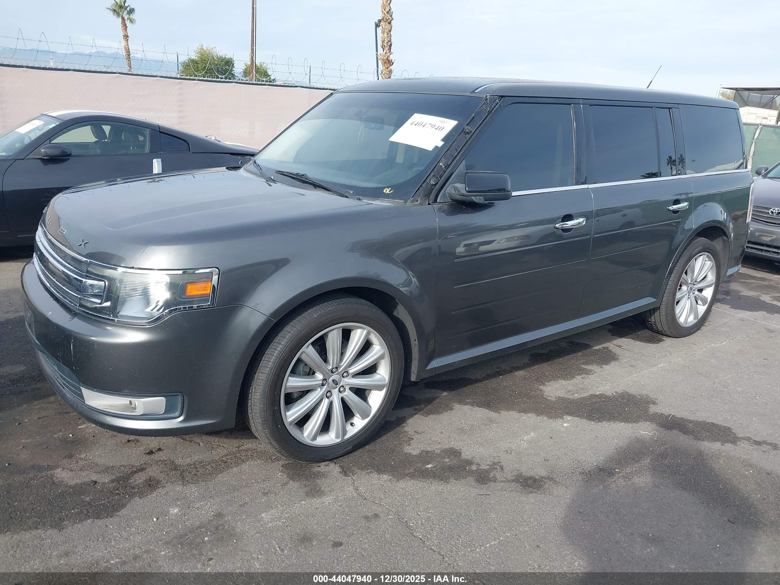 FORD FLEX image 6