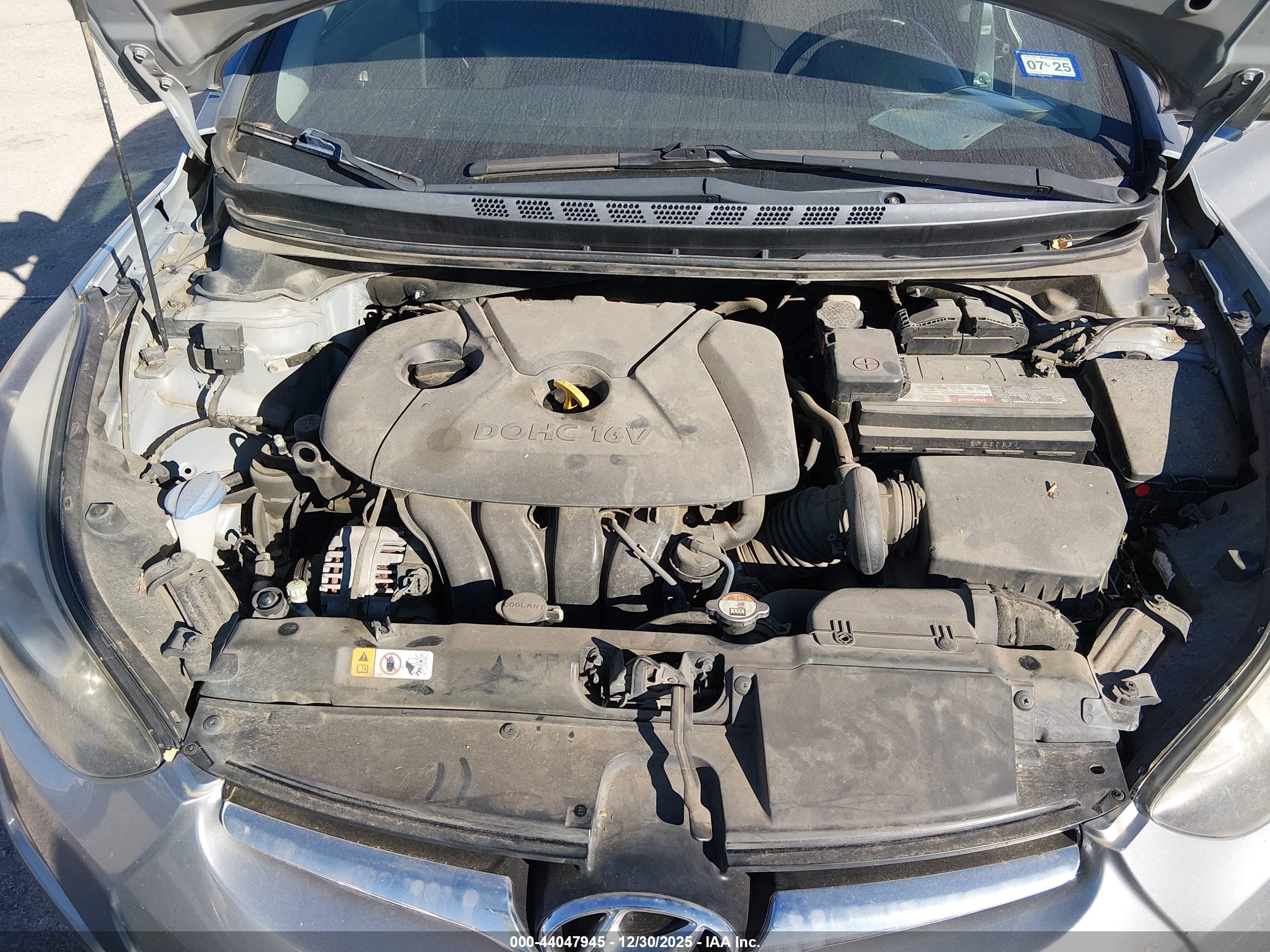 HYUNDAI ELANTRA image 10
