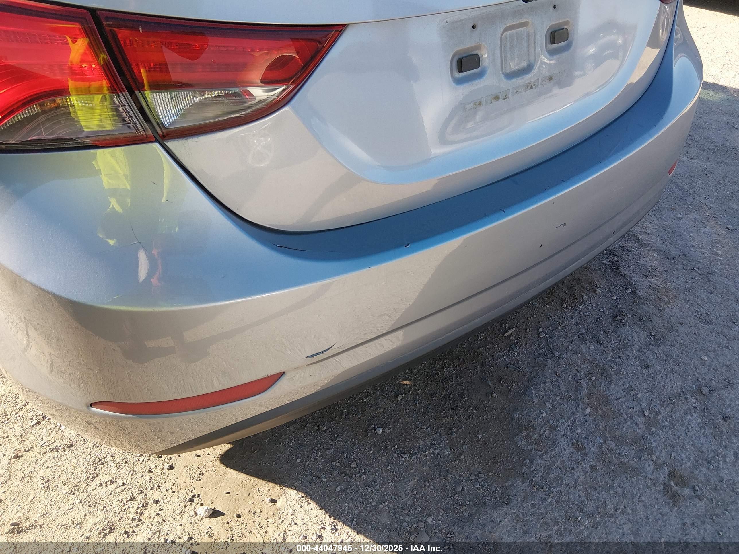 HYUNDAI ELANTRA image 6