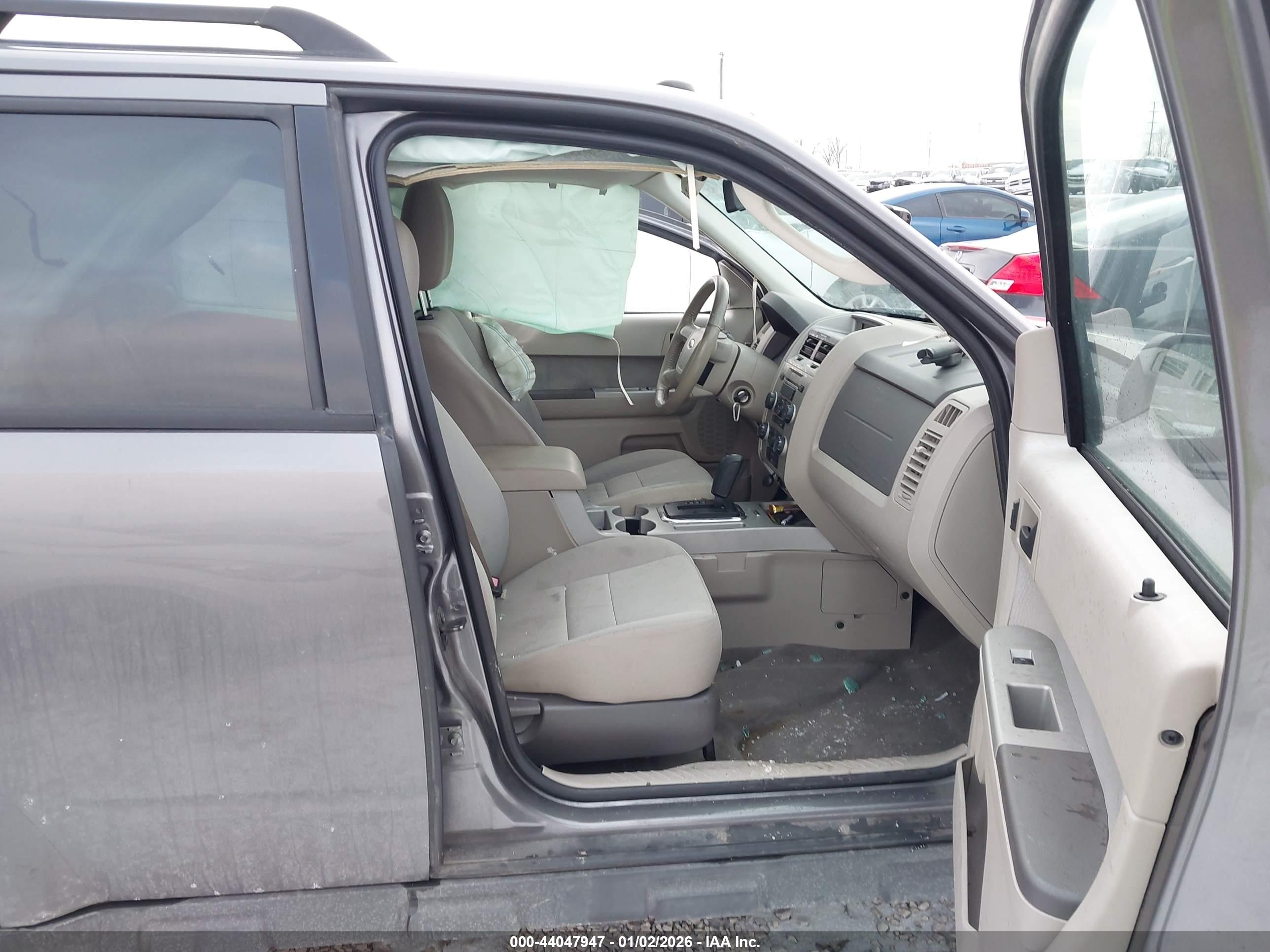 FORD ESCAPE image 5