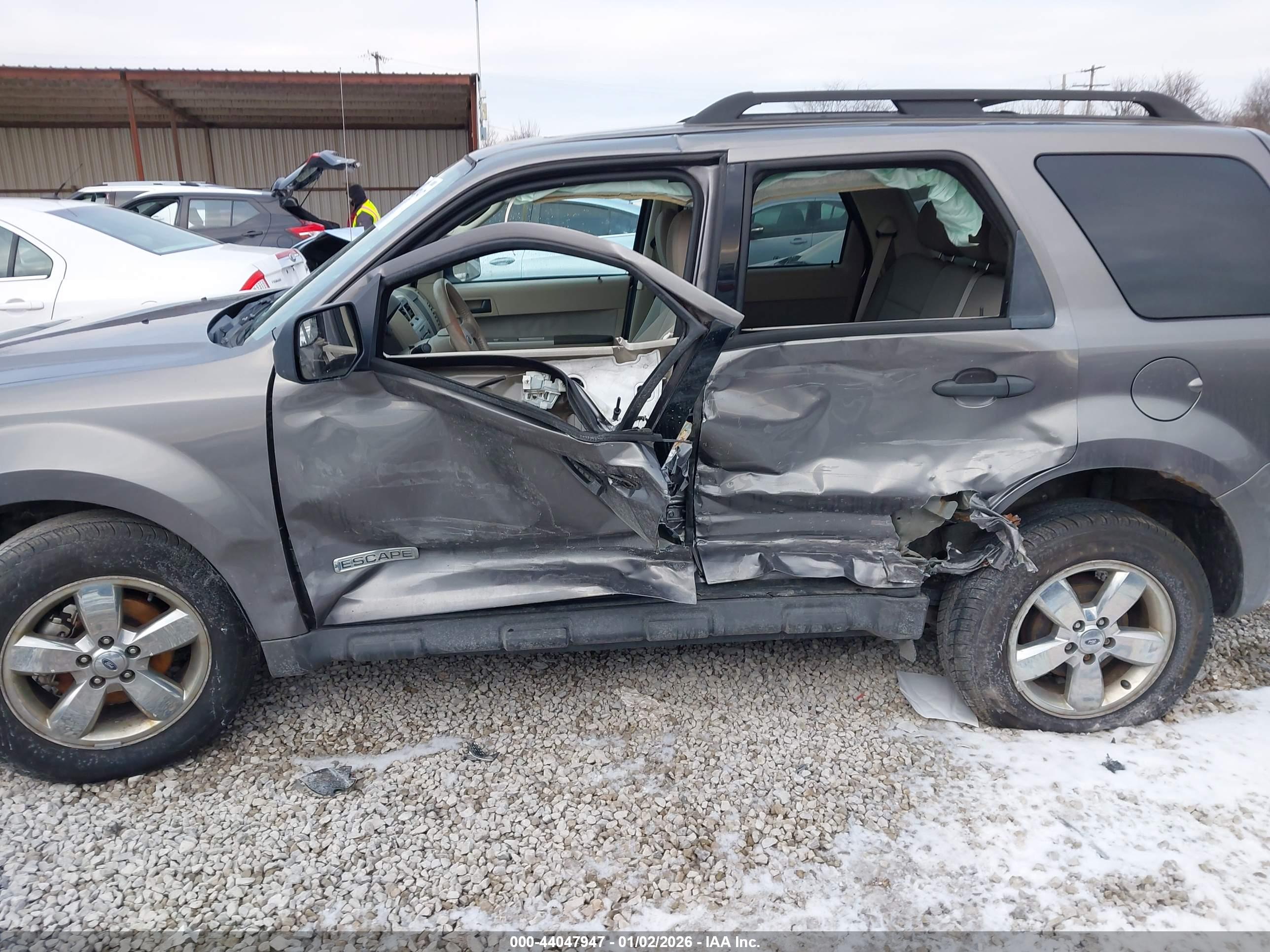 FORD ESCAPE image 6