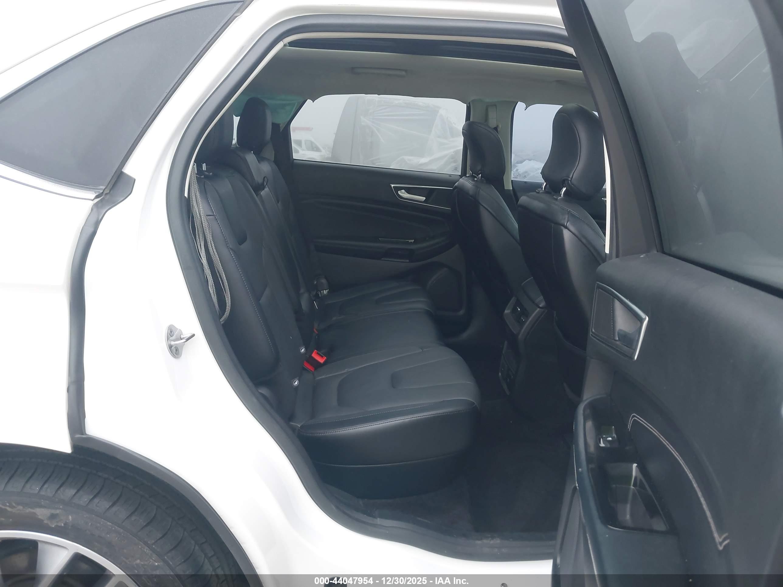 FORD EDGE image 8