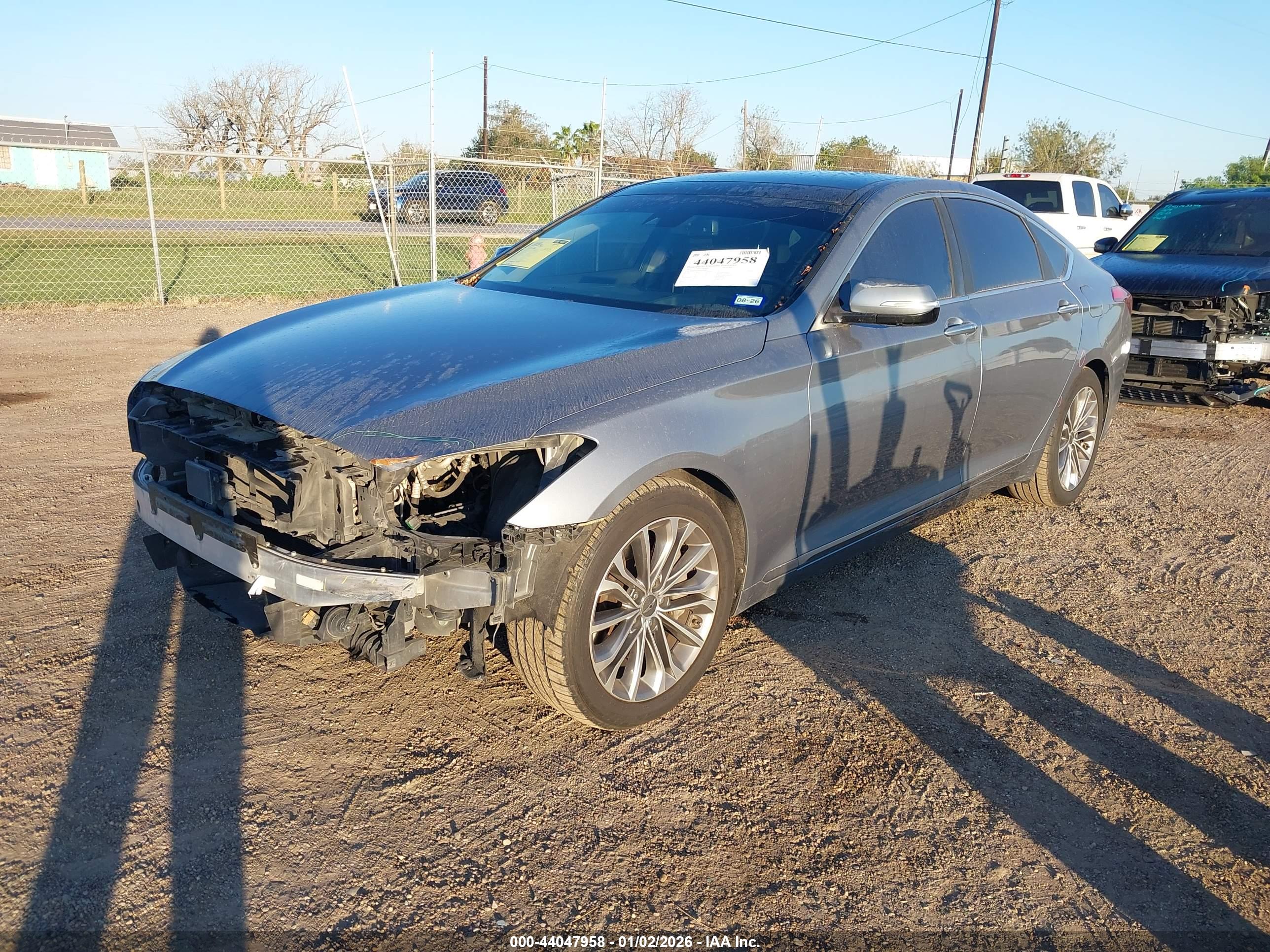 HYUNDAI GENESIS image 2