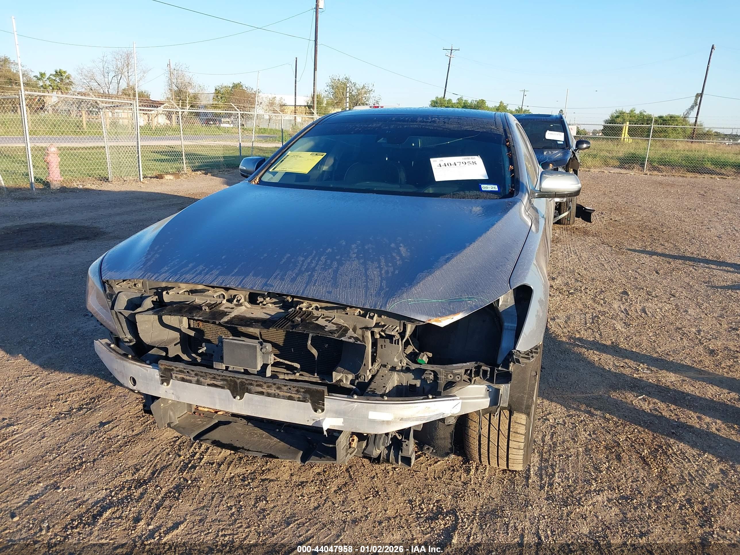 HYUNDAI GENESIS image 6