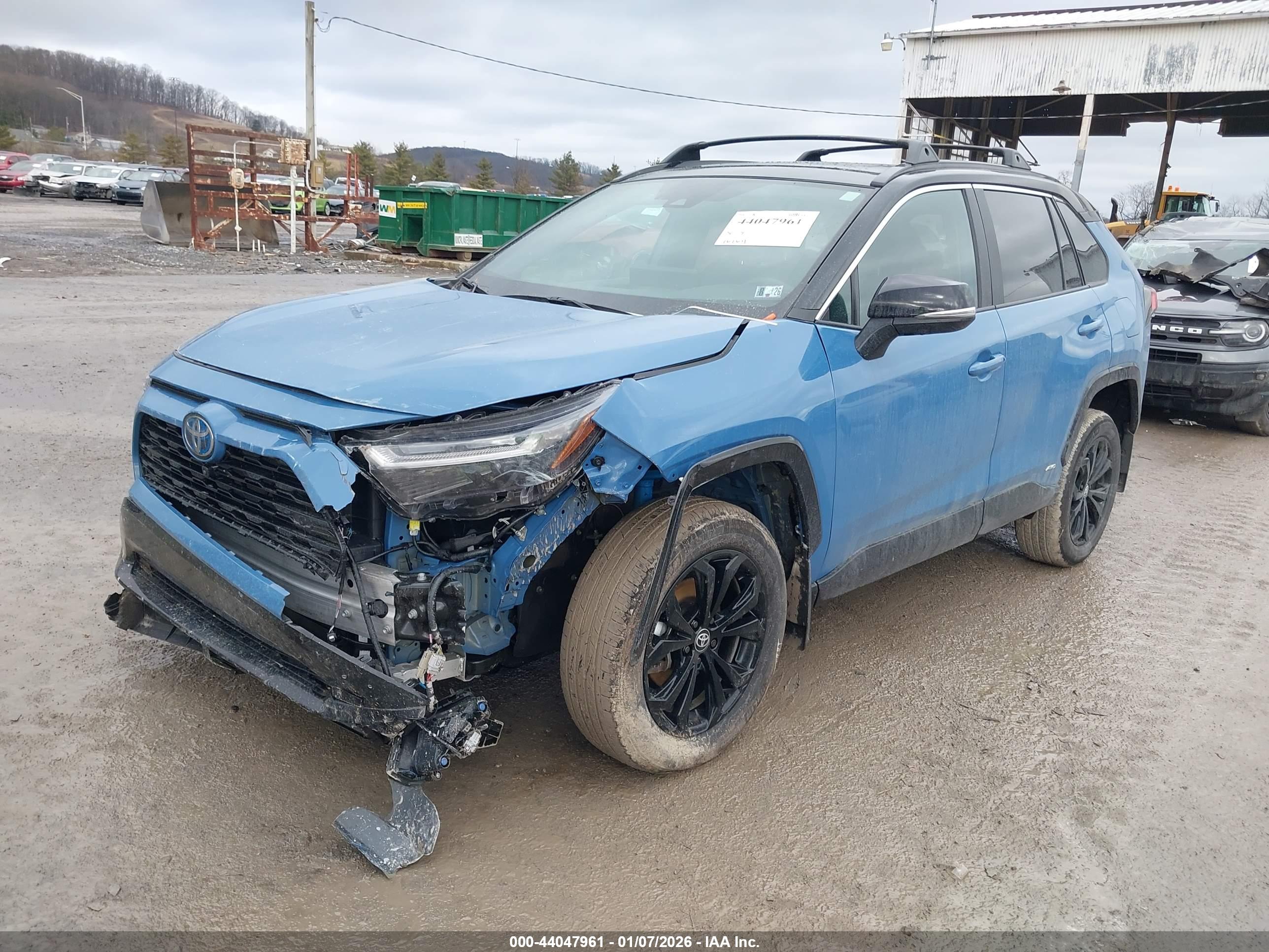 TOYOTA RAV4 image 6