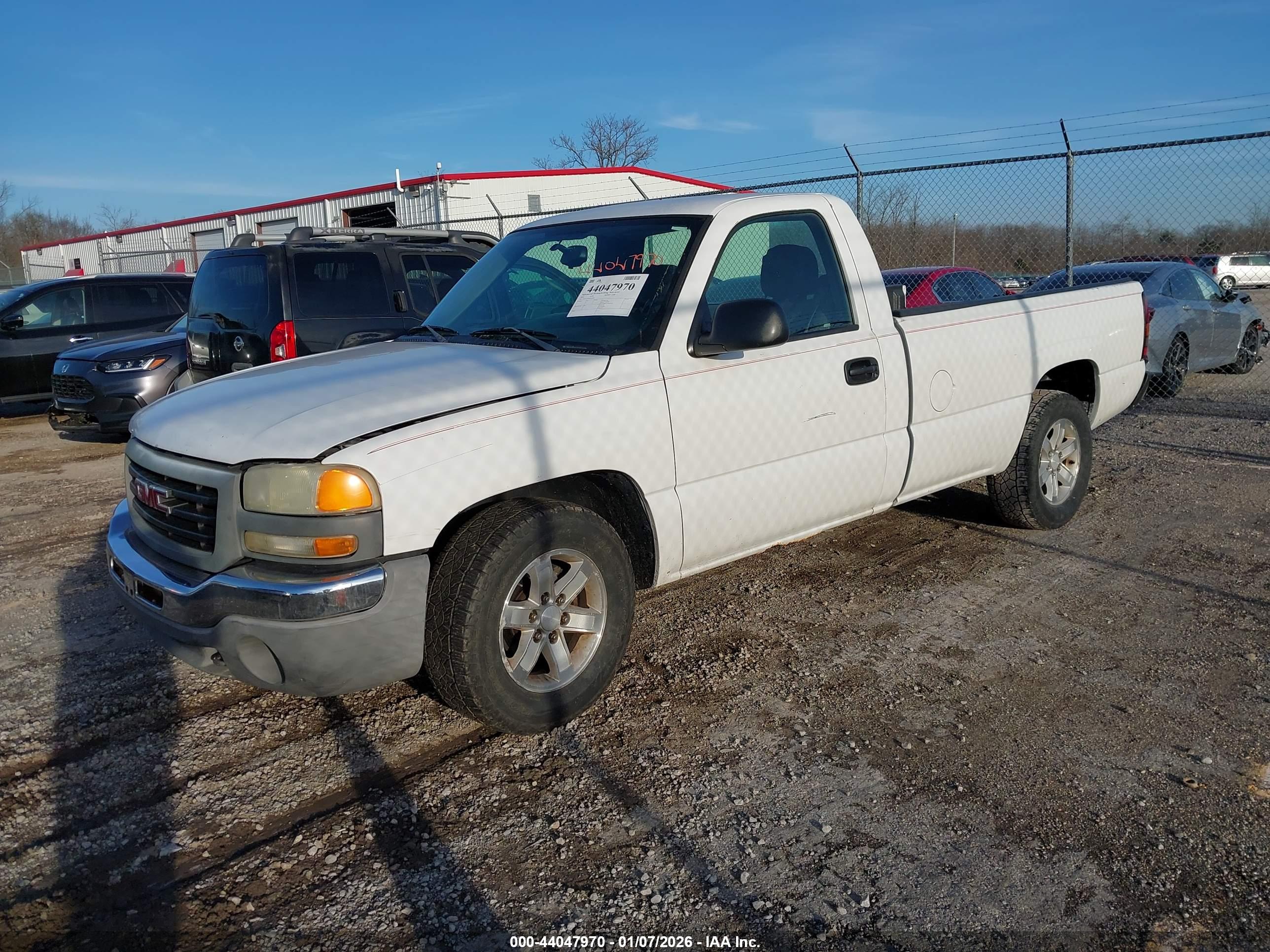 GMC SIERRA image 2
