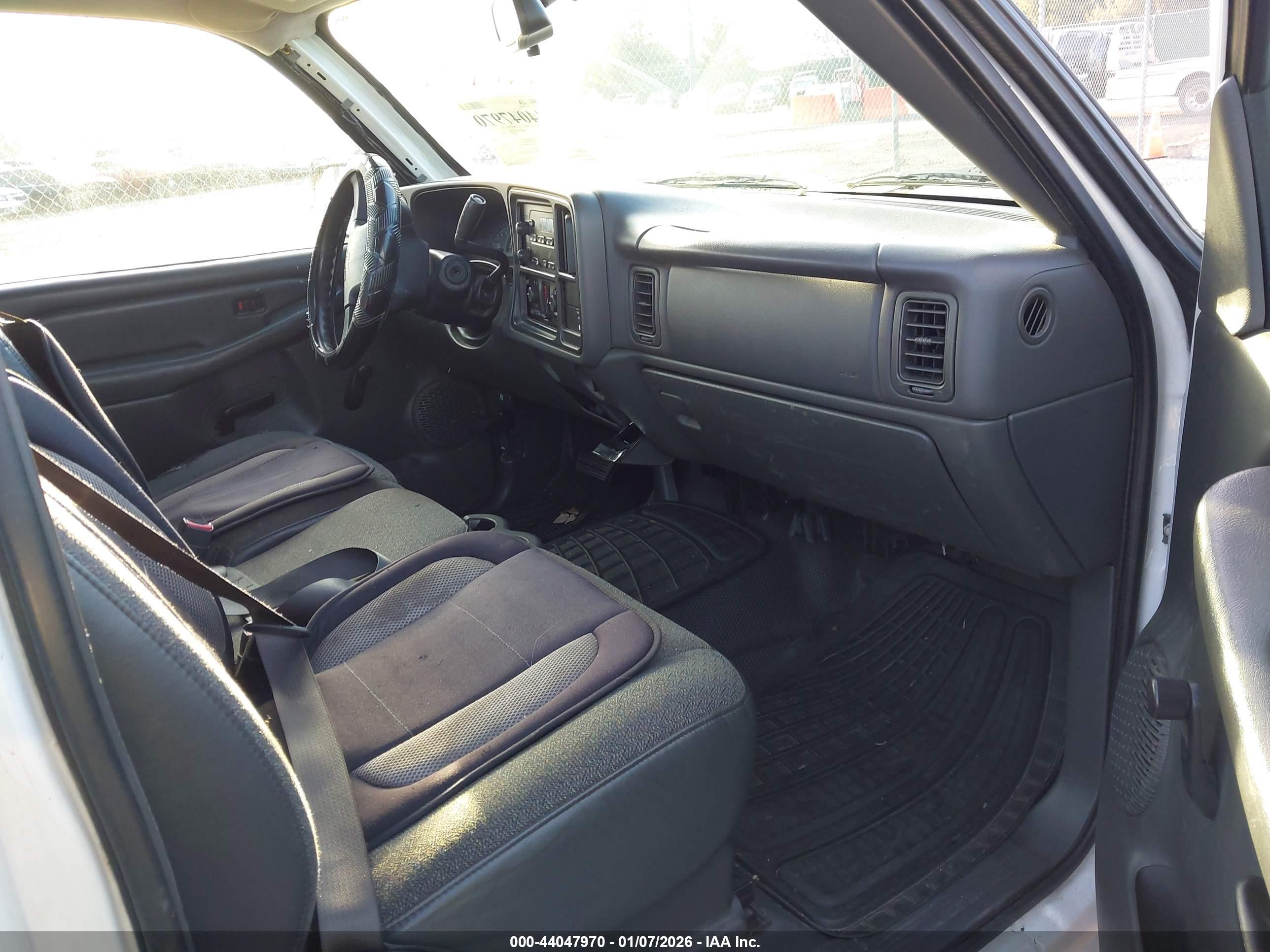 GMC SIERRA image 5