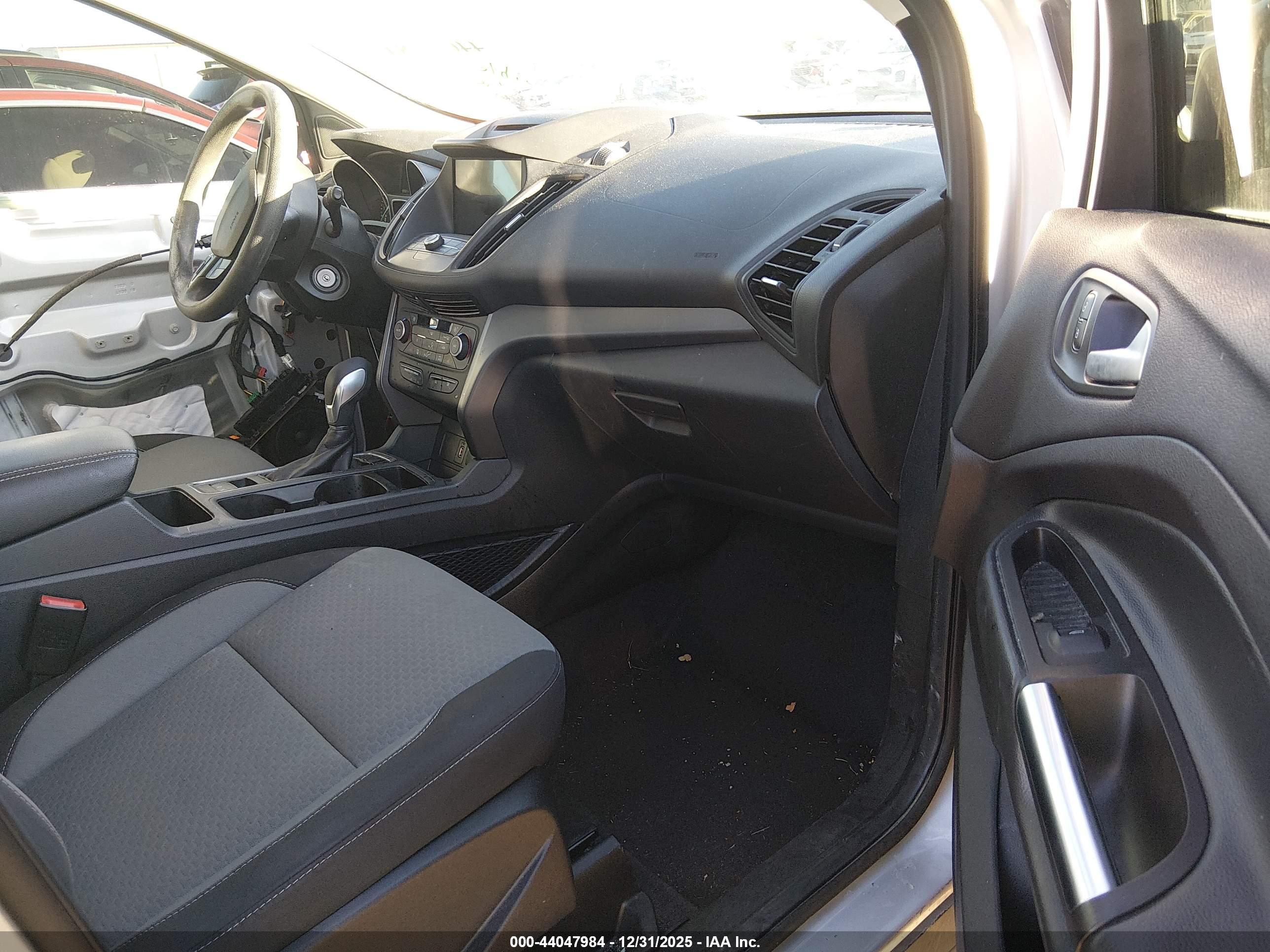 FORD ESCAPE image 5