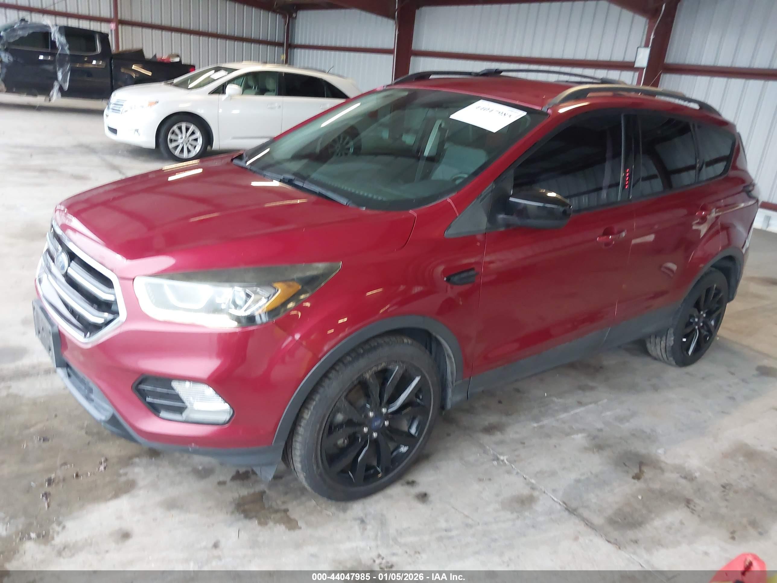 FORD ESCAPE image 2