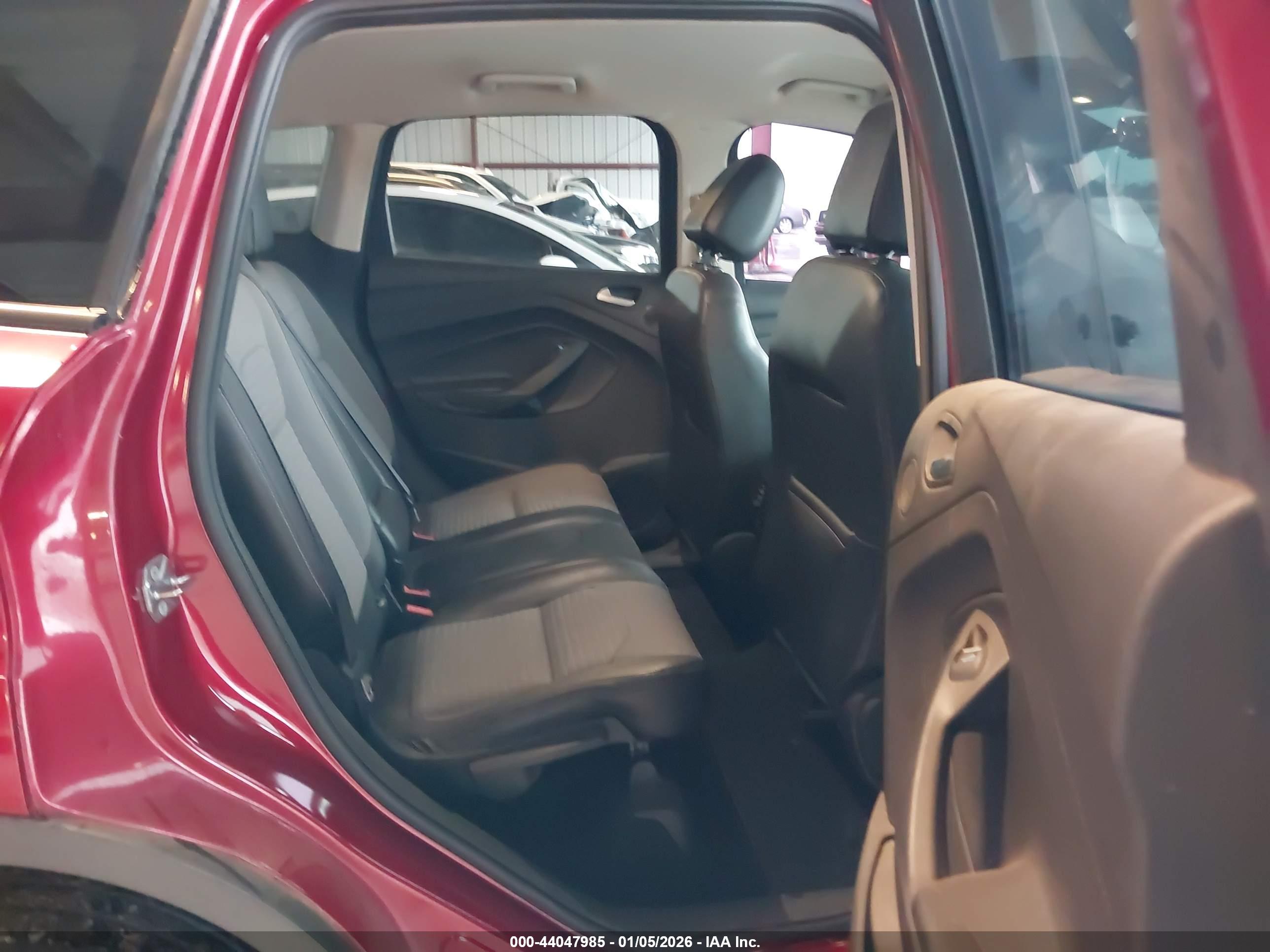 FORD ESCAPE image 8