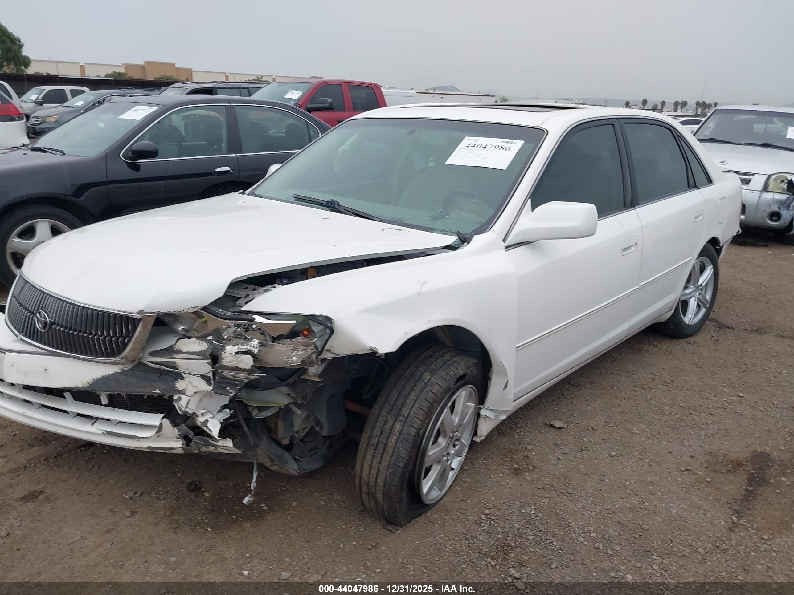TOYOTA AVALON image 6