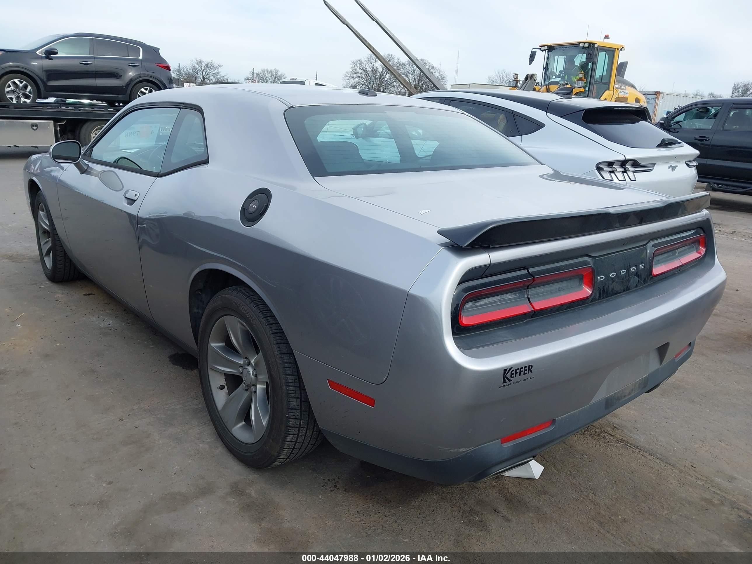 DODGE CHALLENGER image 3
