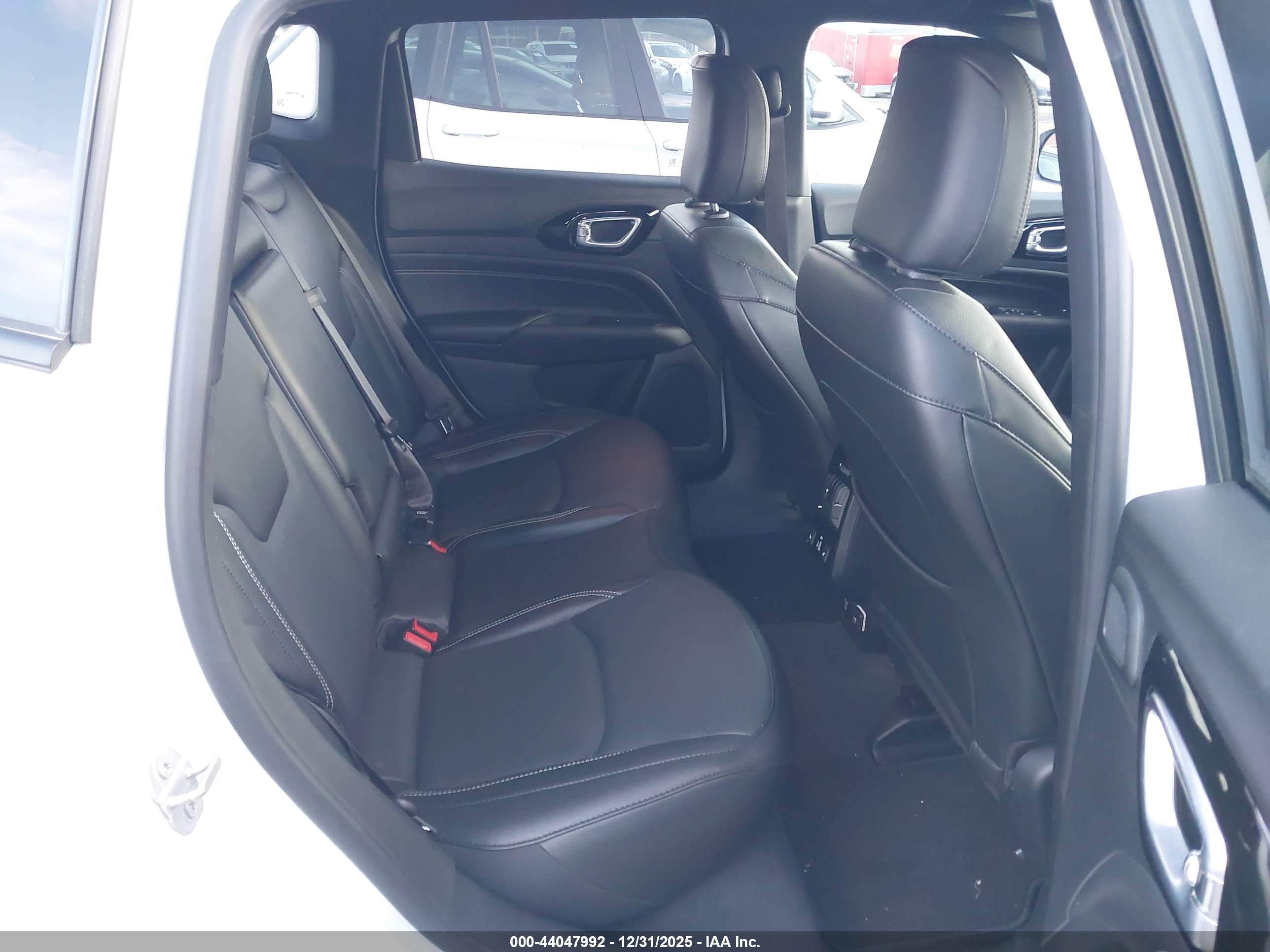 JEEP COMPASS image 8