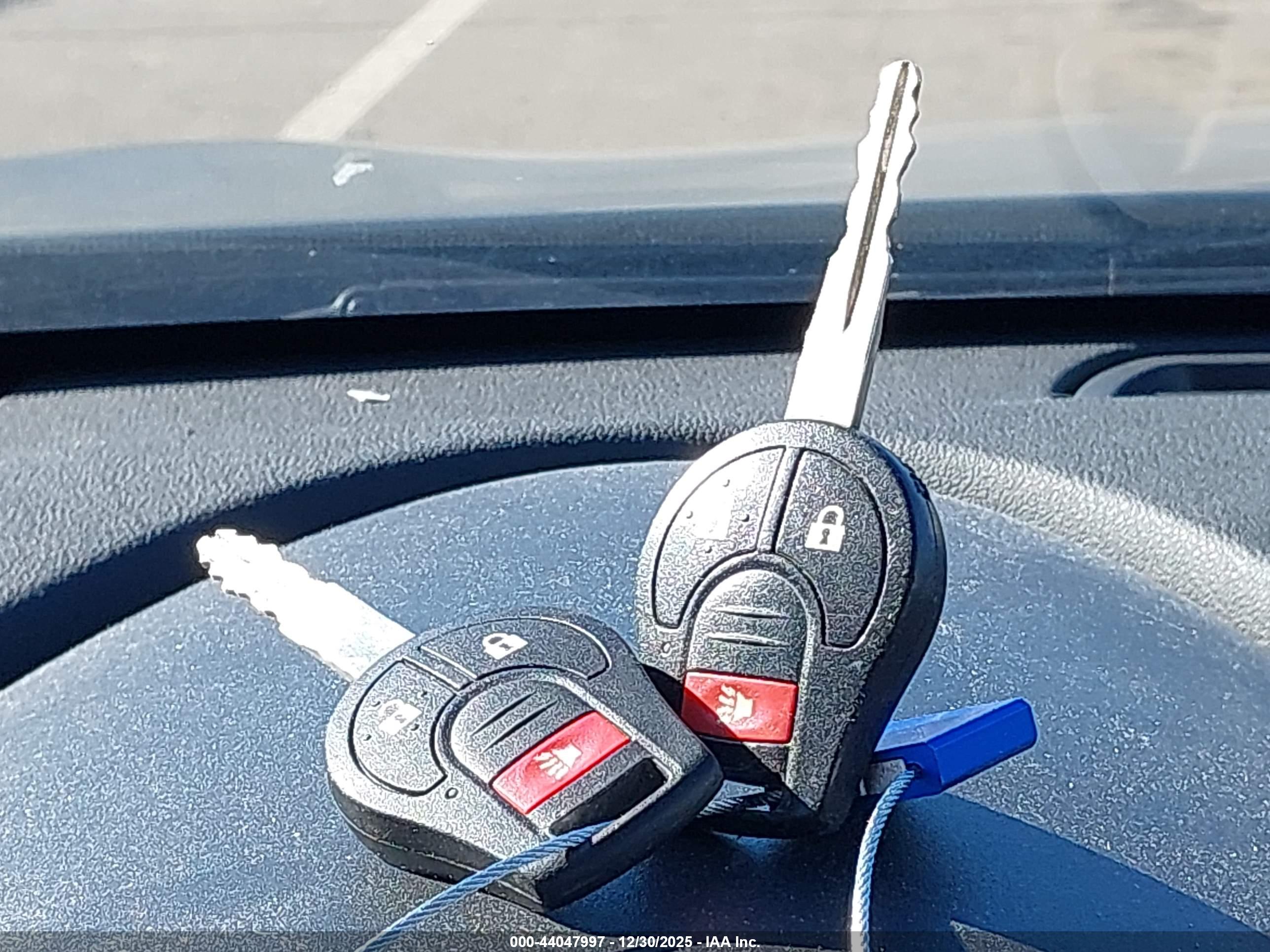 NISSAN ROGUE image 11