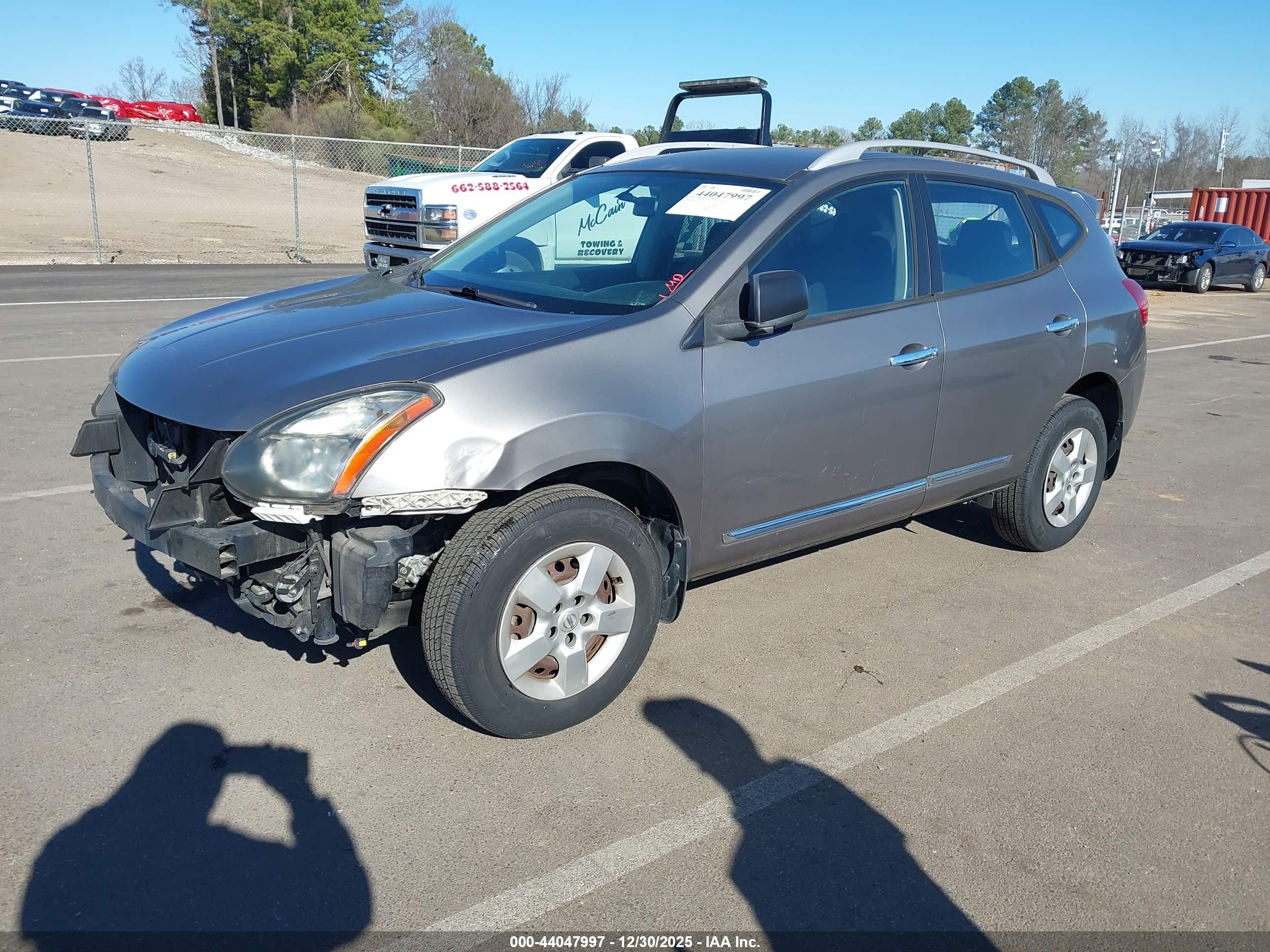 NISSAN ROGUE image 2