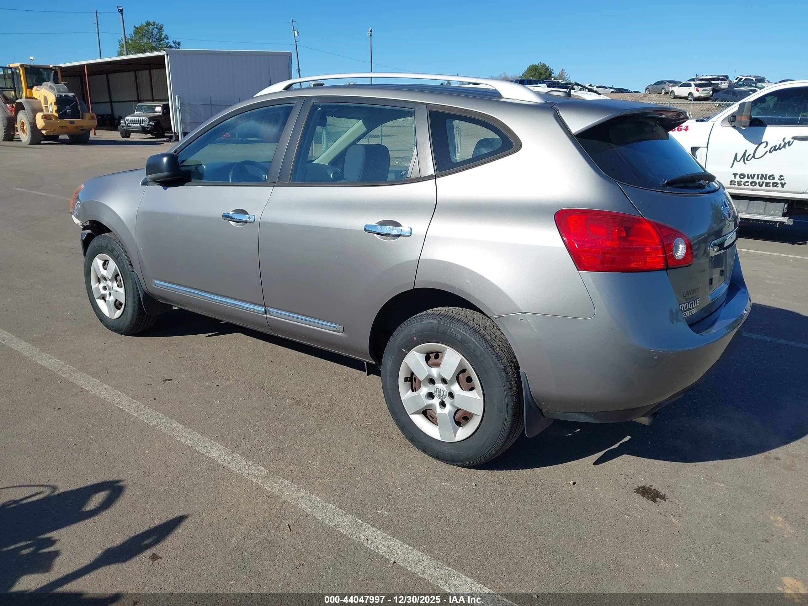 NISSAN ROGUE image 3
