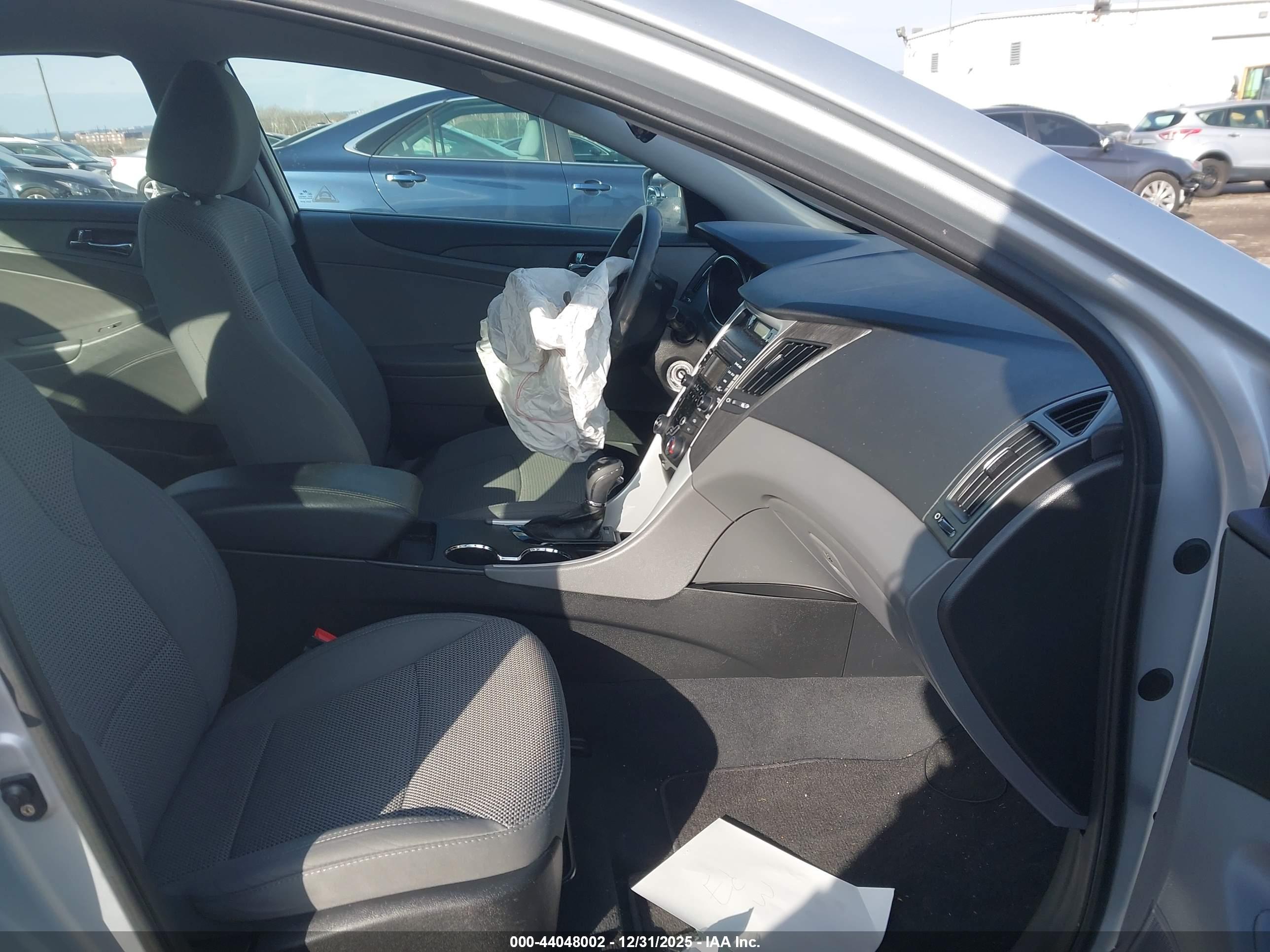 HYUNDAI SONATA image 5