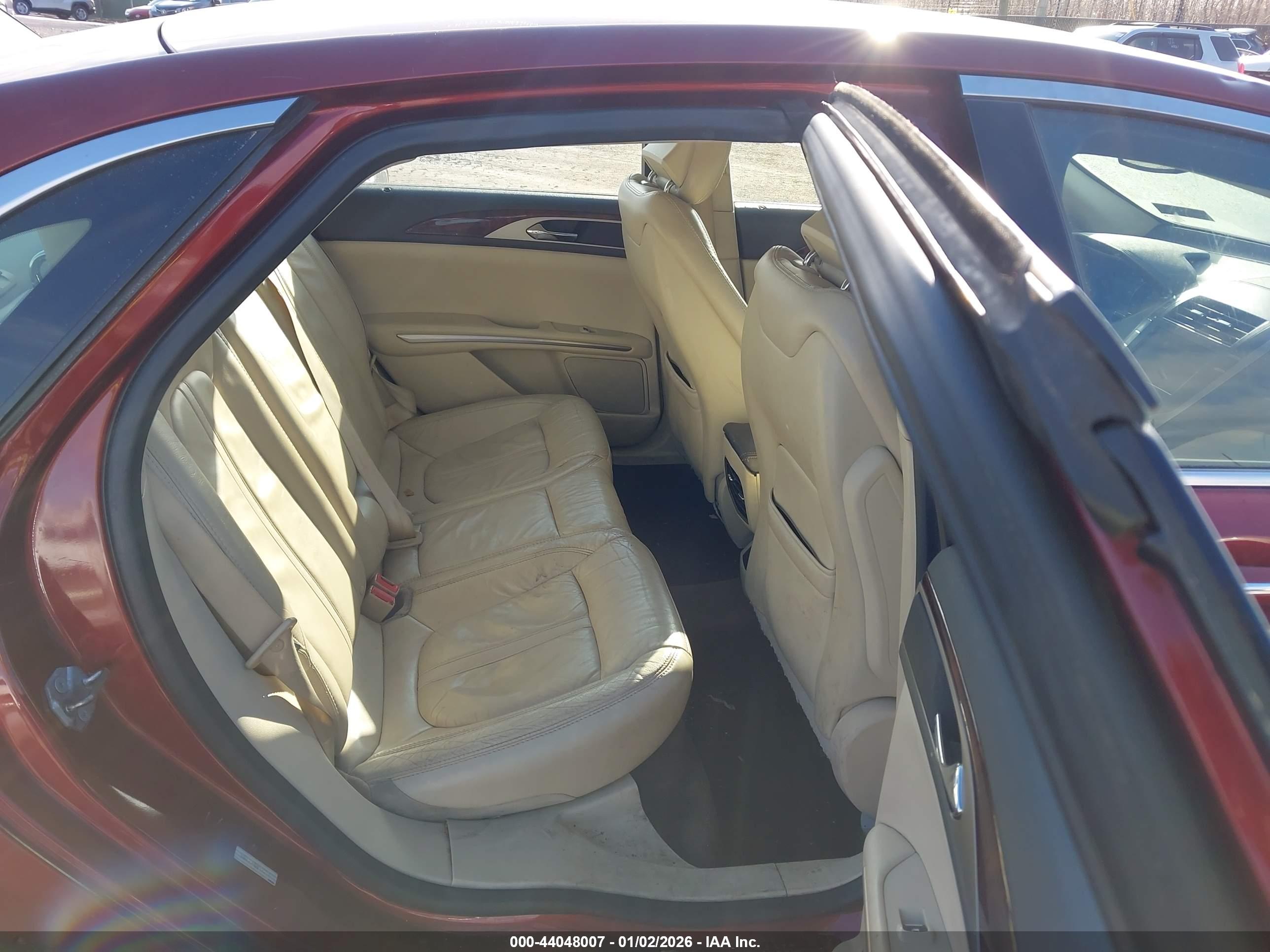 LINCOLN MKZ image 8