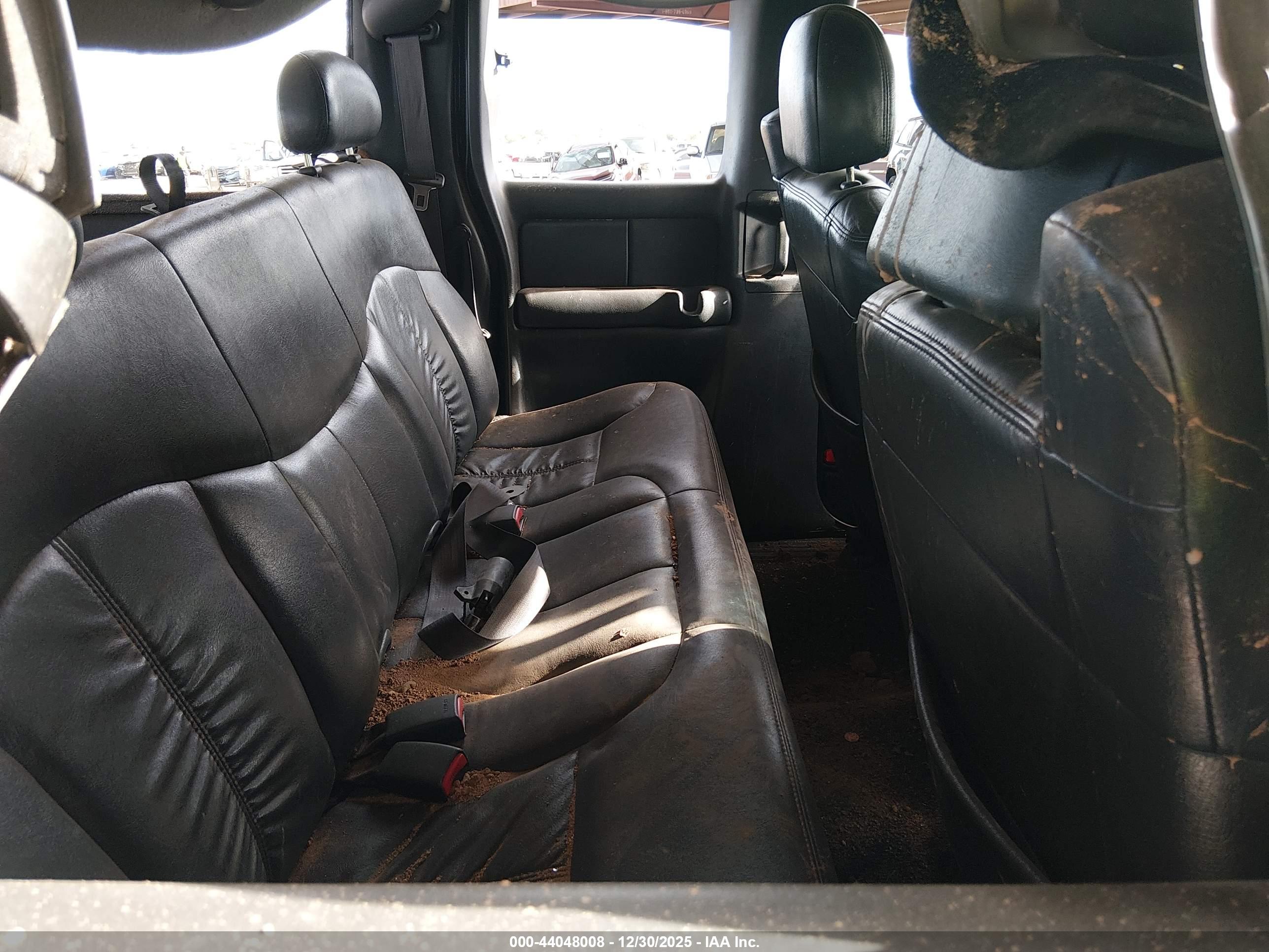 CHEVROLET SILVERADO image 8