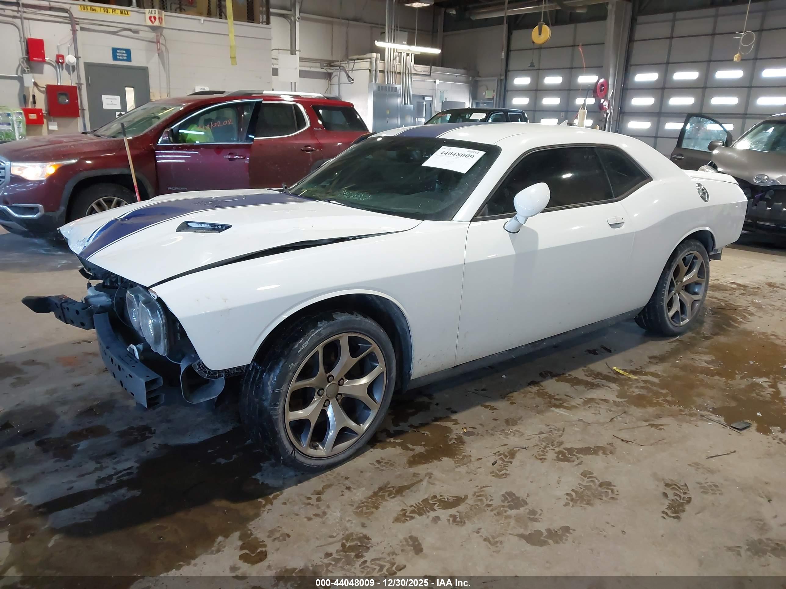 DODGE CHALLENGER image 2