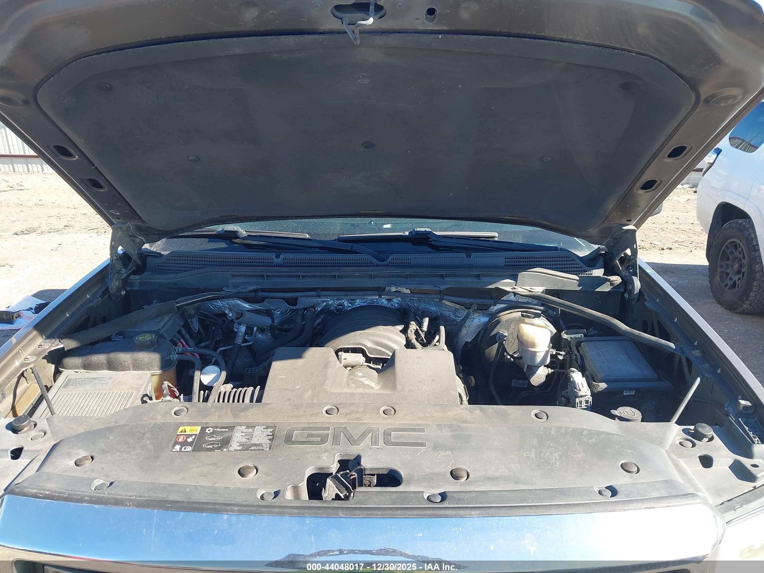 GMC SIERRA image 10