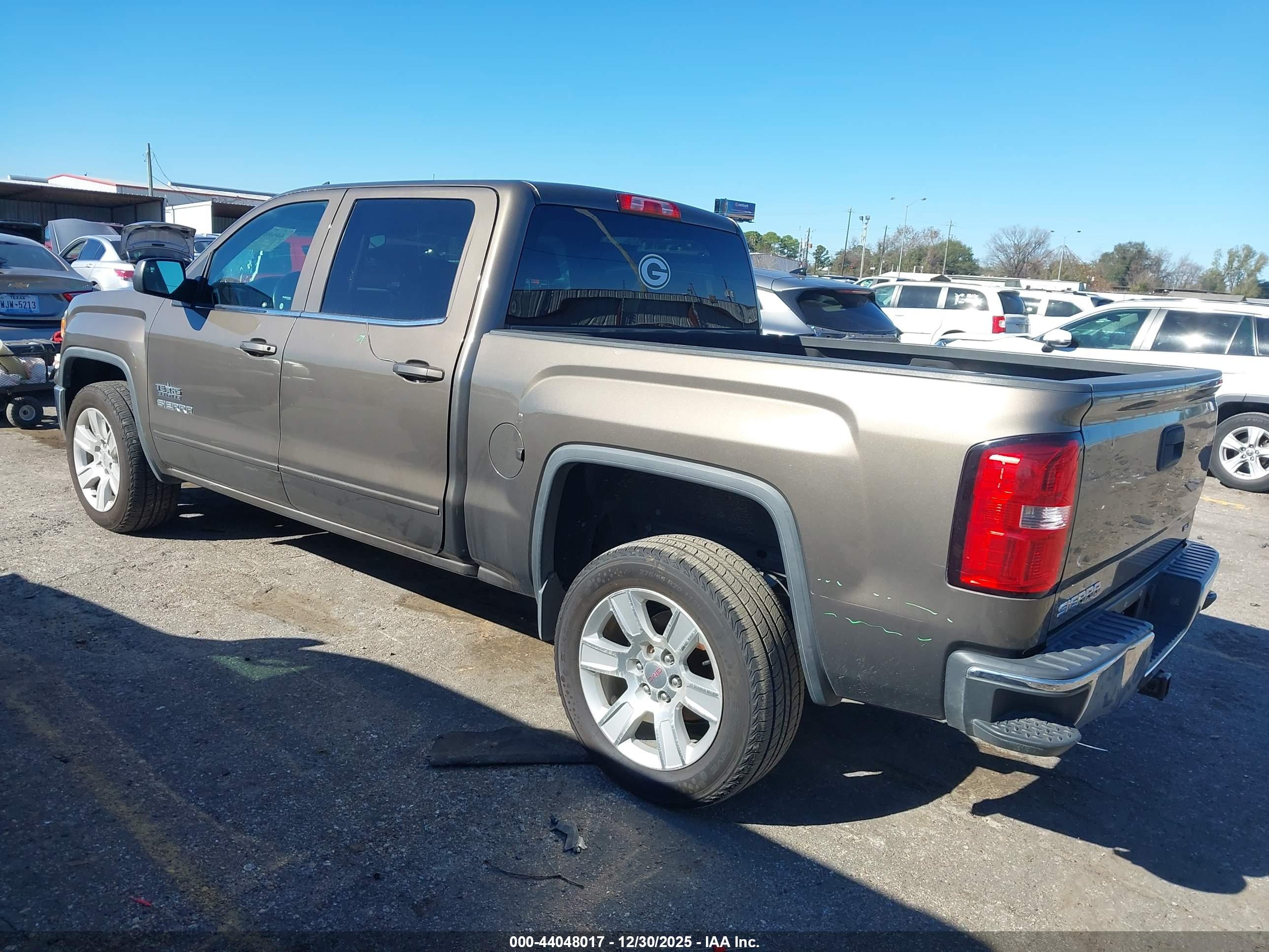 GMC SIERRA image 3