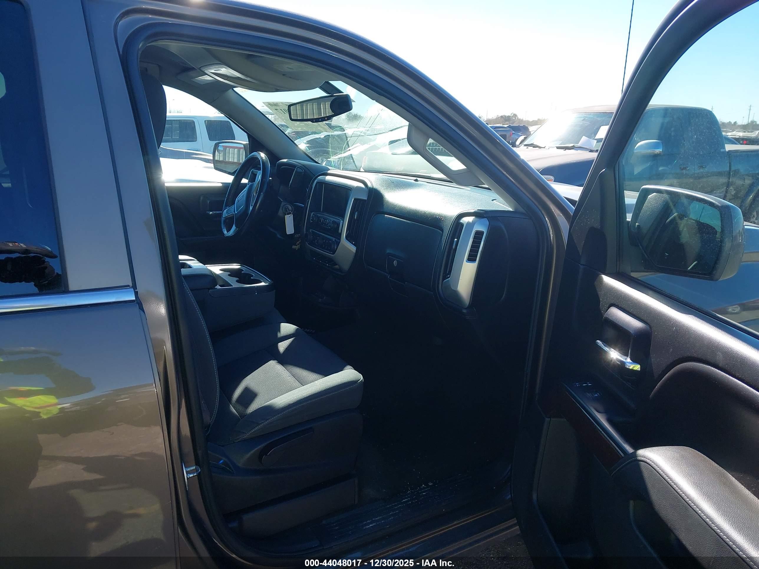 GMC SIERRA image 5