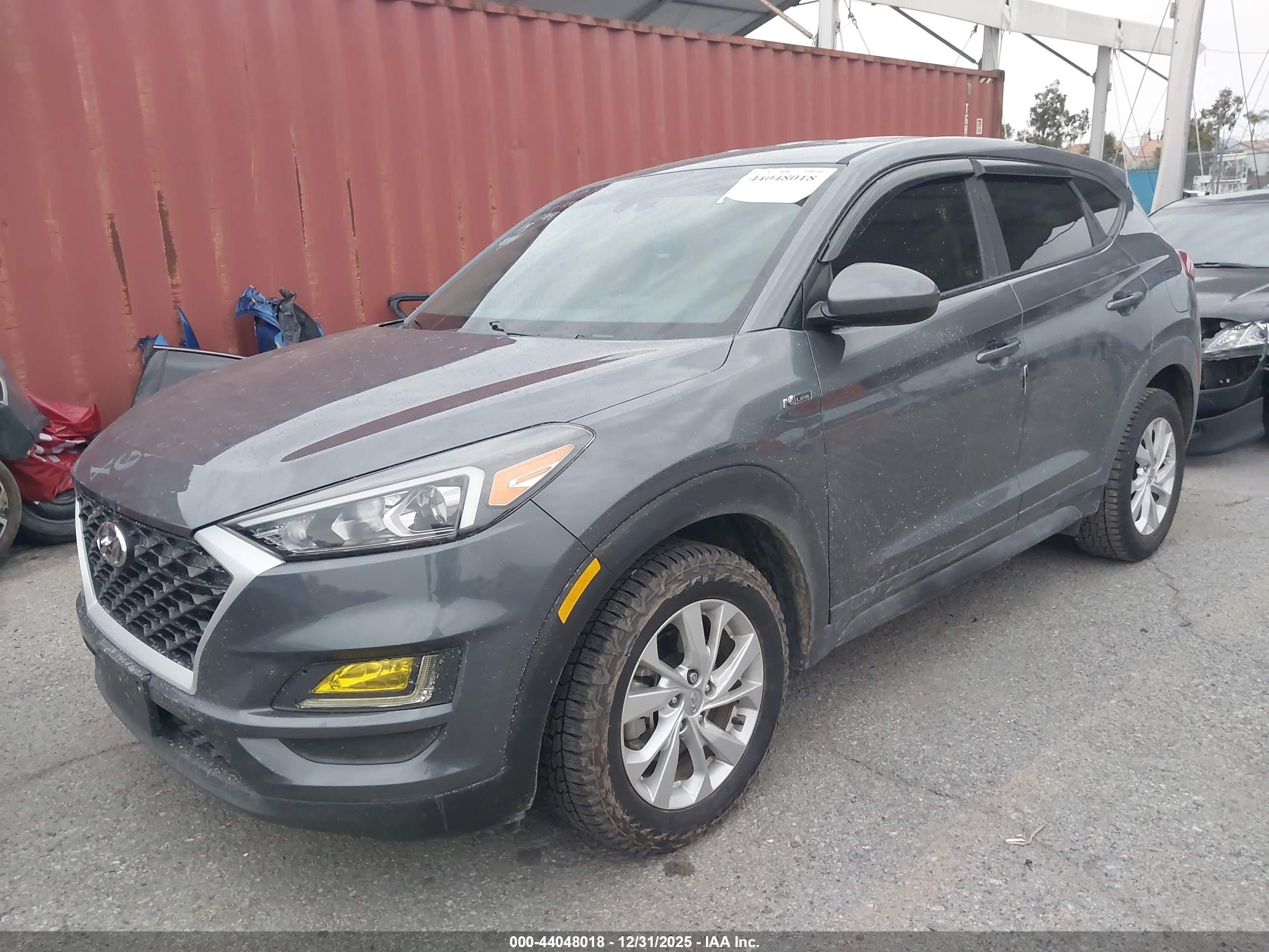 HYUNDAI TUCSON image 2