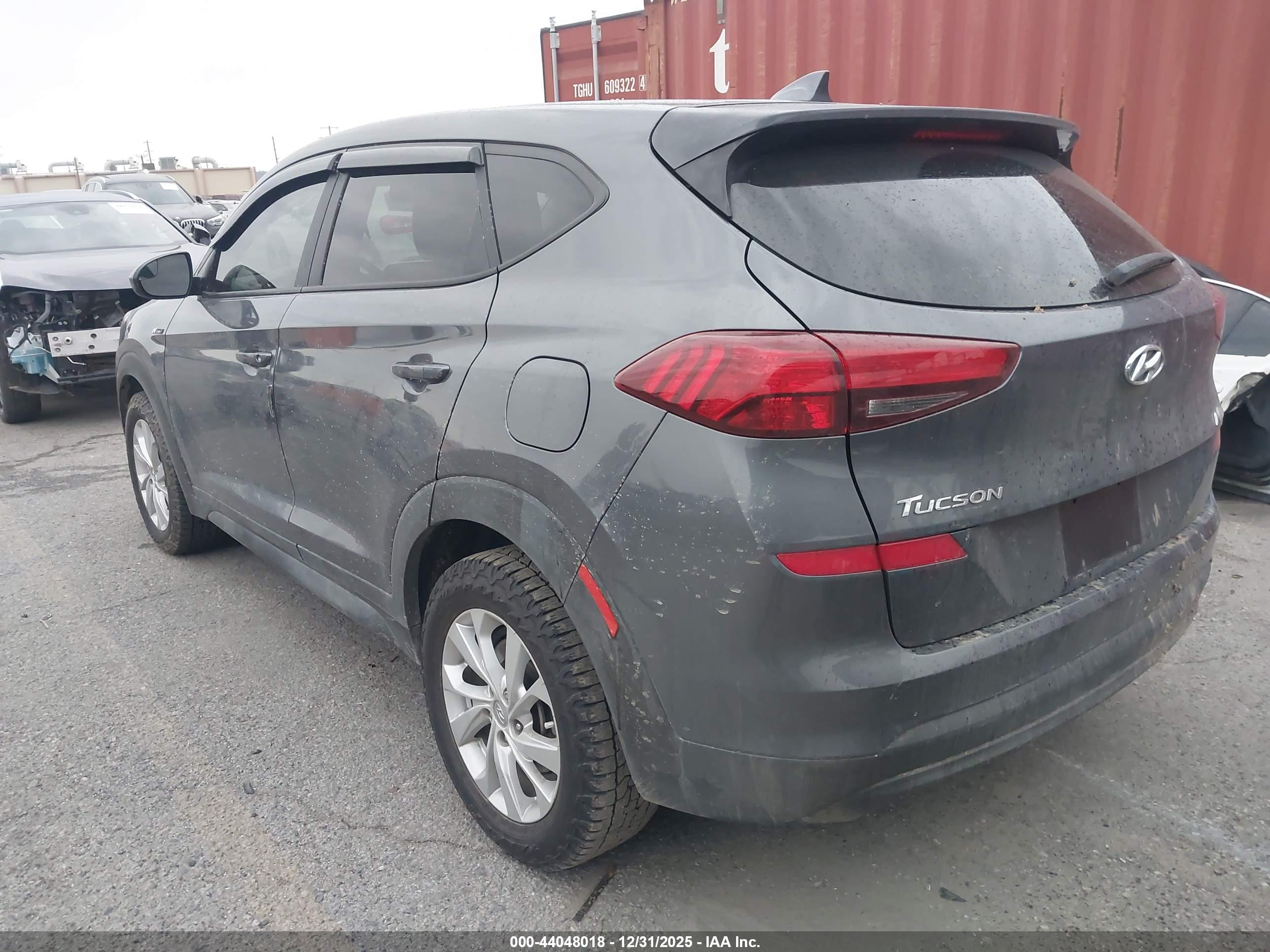HYUNDAI TUCSON image 3