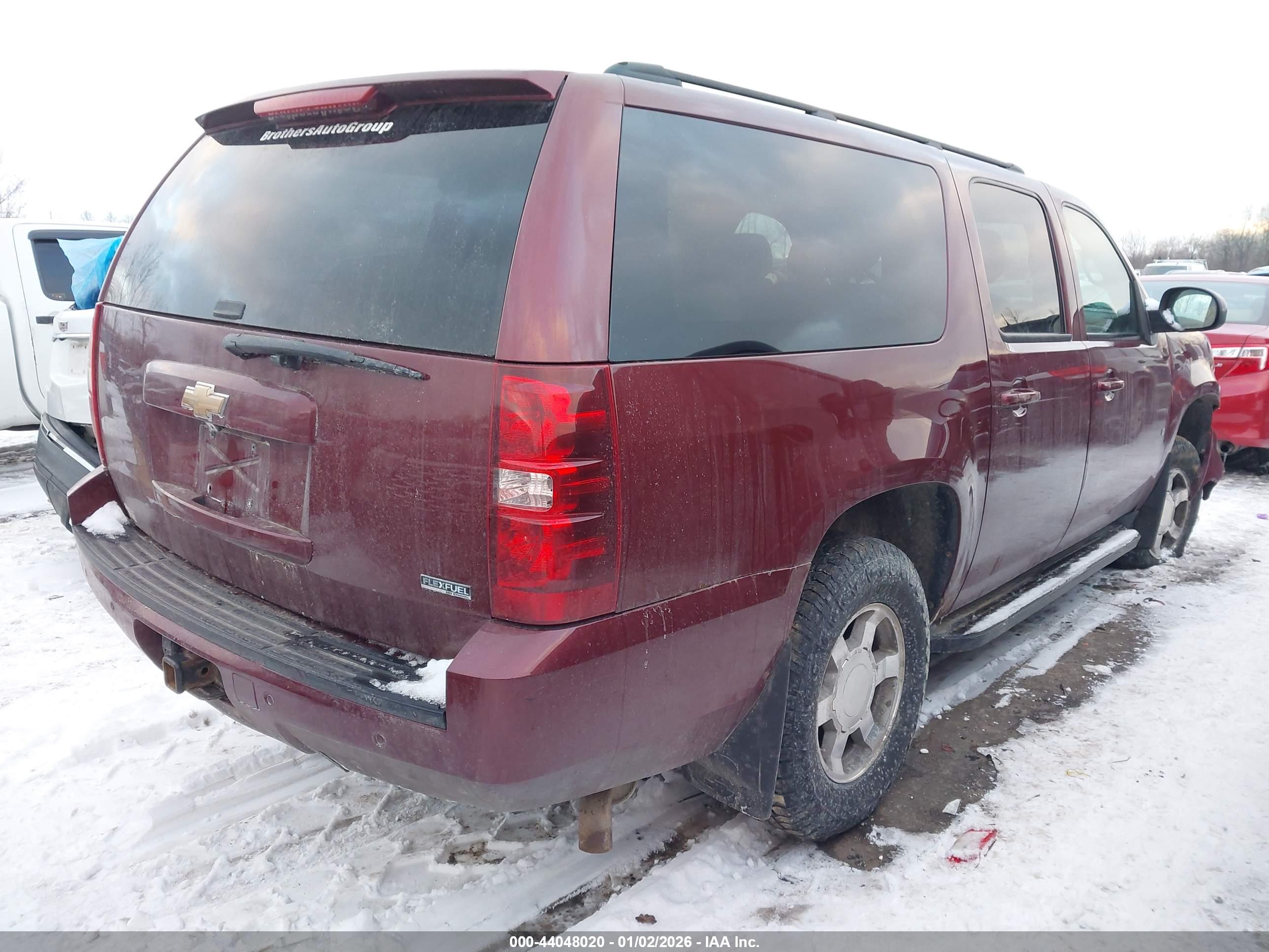 CHEVROLET SUBURBAN image 4