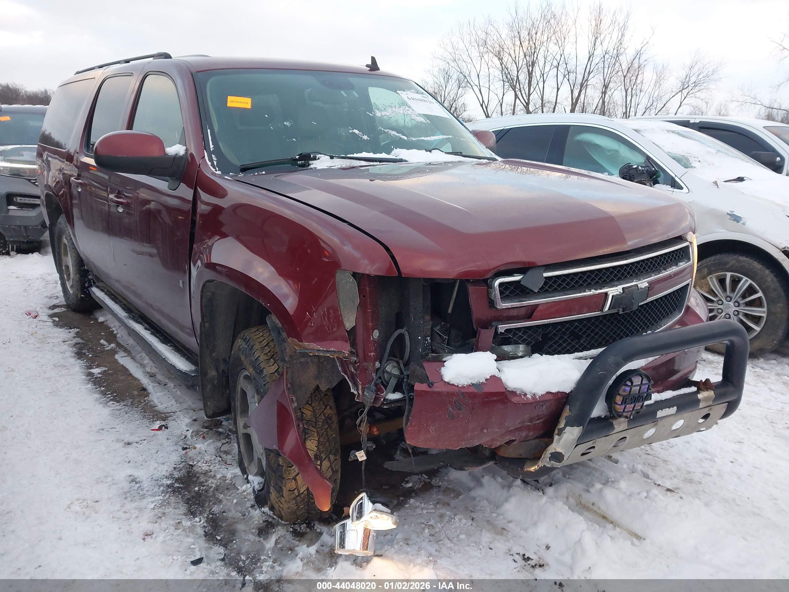 CHEVROLET SUBURBAN image 6