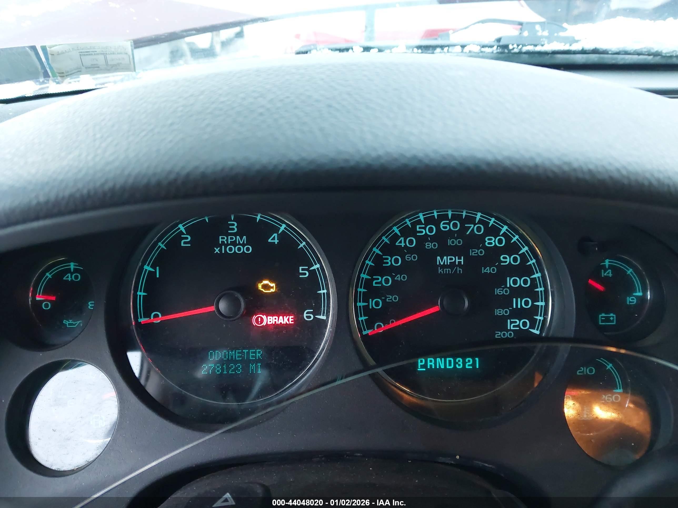 CHEVROLET SUBURBAN image 7