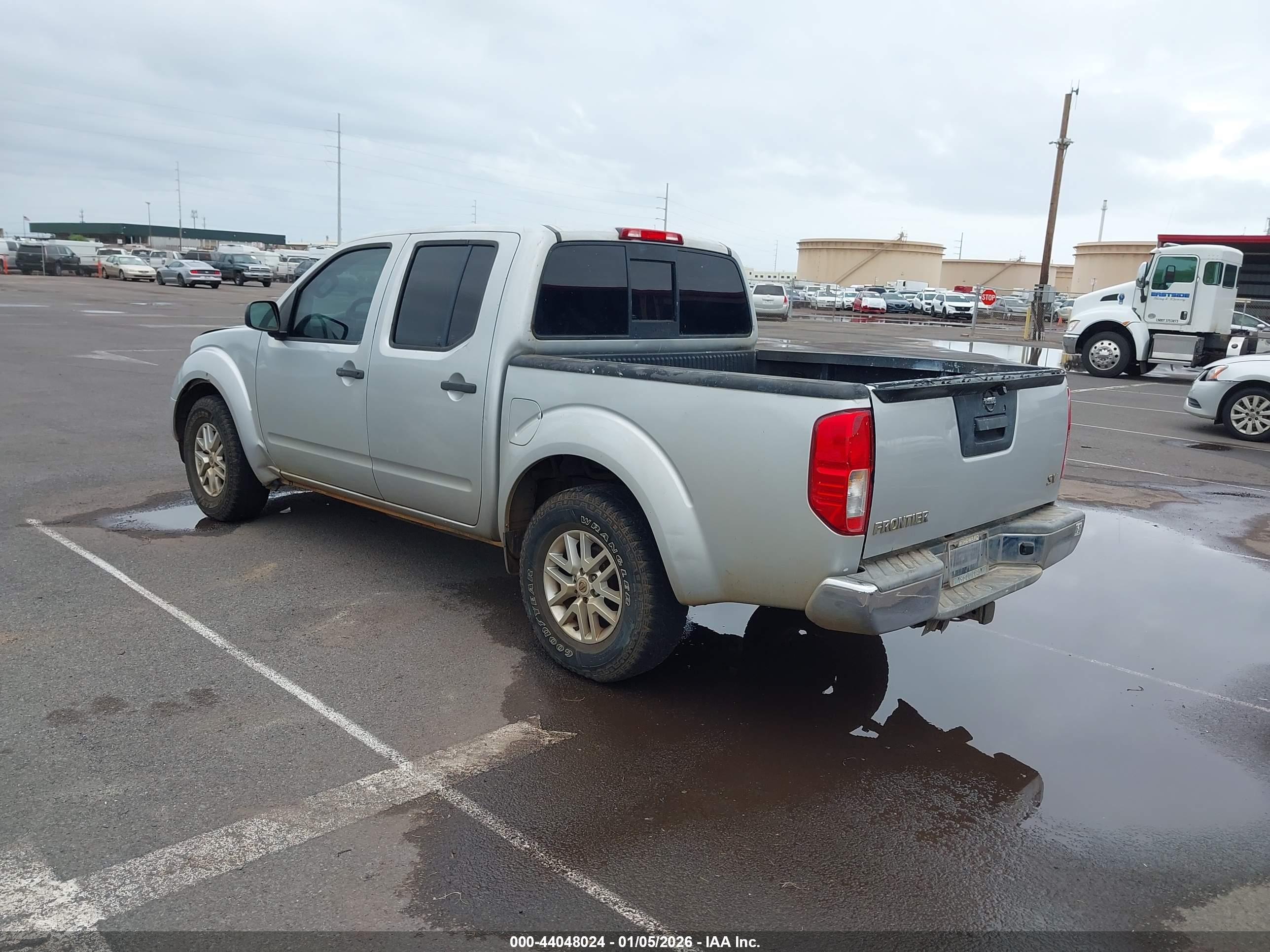 NISSAN FRONTIER image 3