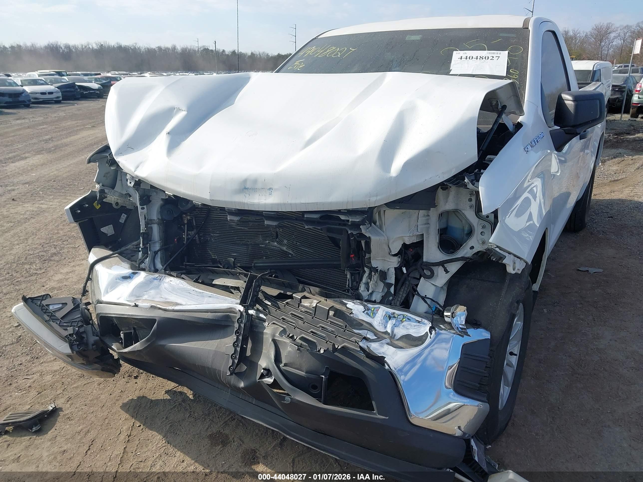 CHEVROLET SILVERADO image 6