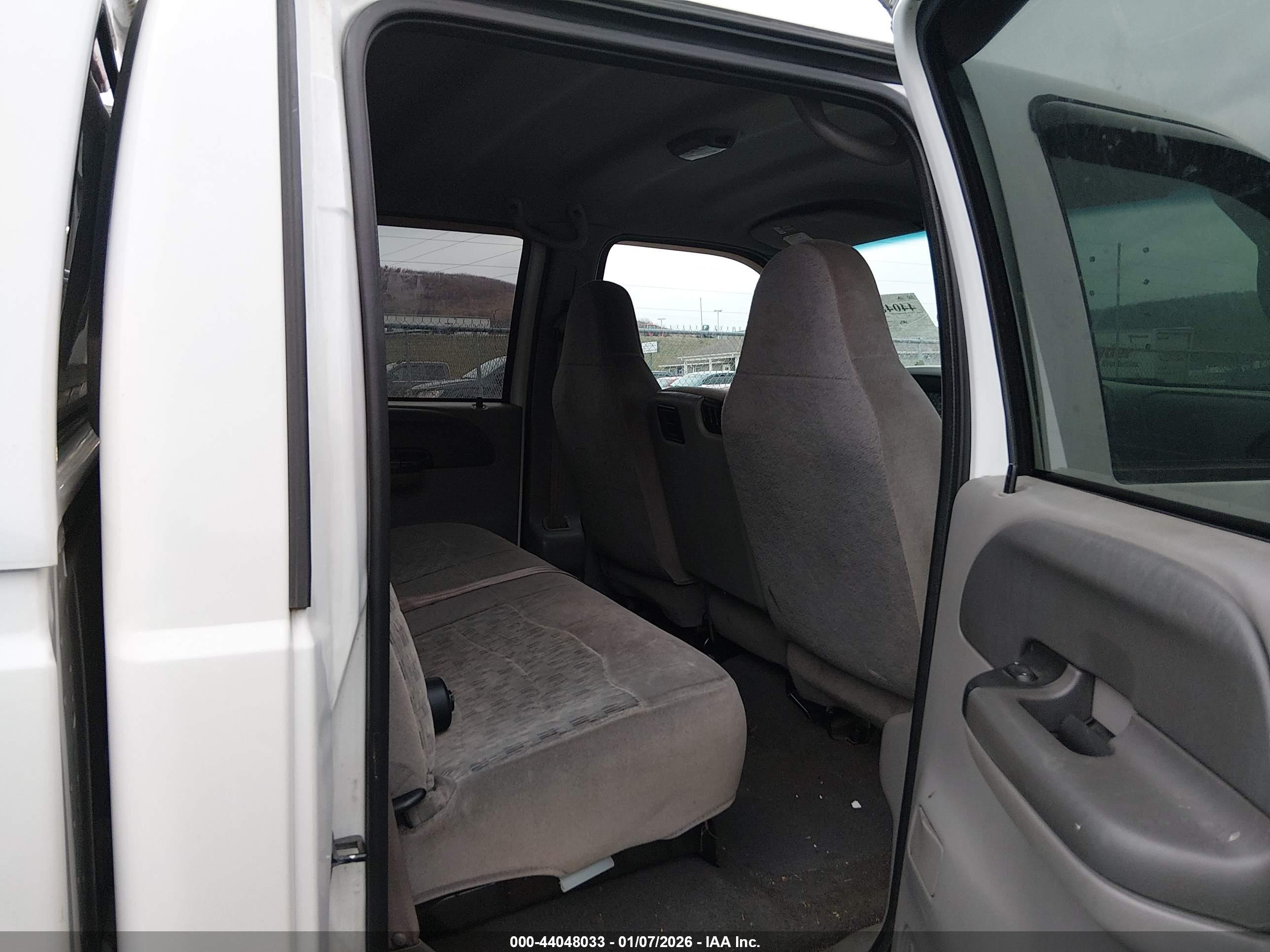 FORD F-250 image 8