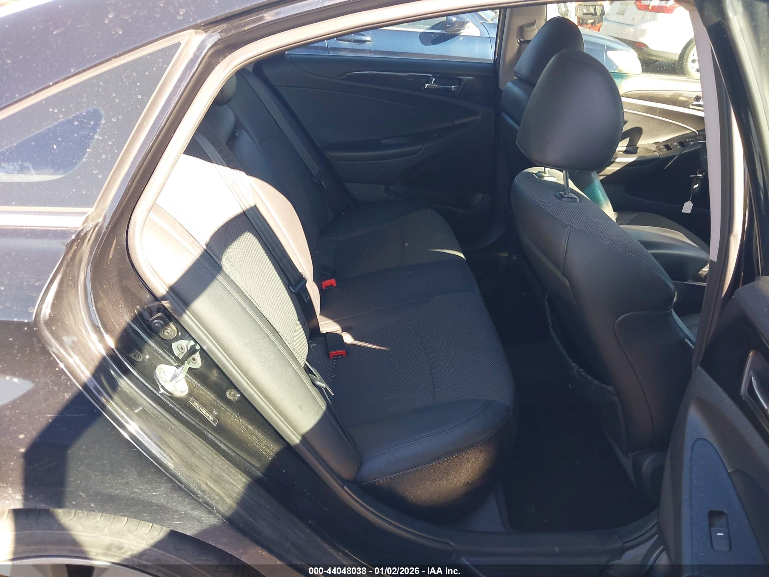 HYUNDAI SONATA image 8