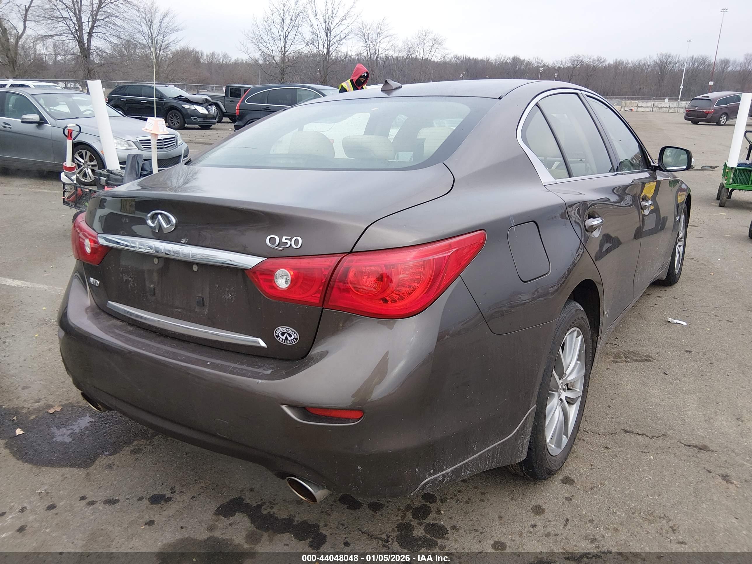 INFINITI Q50 image 4