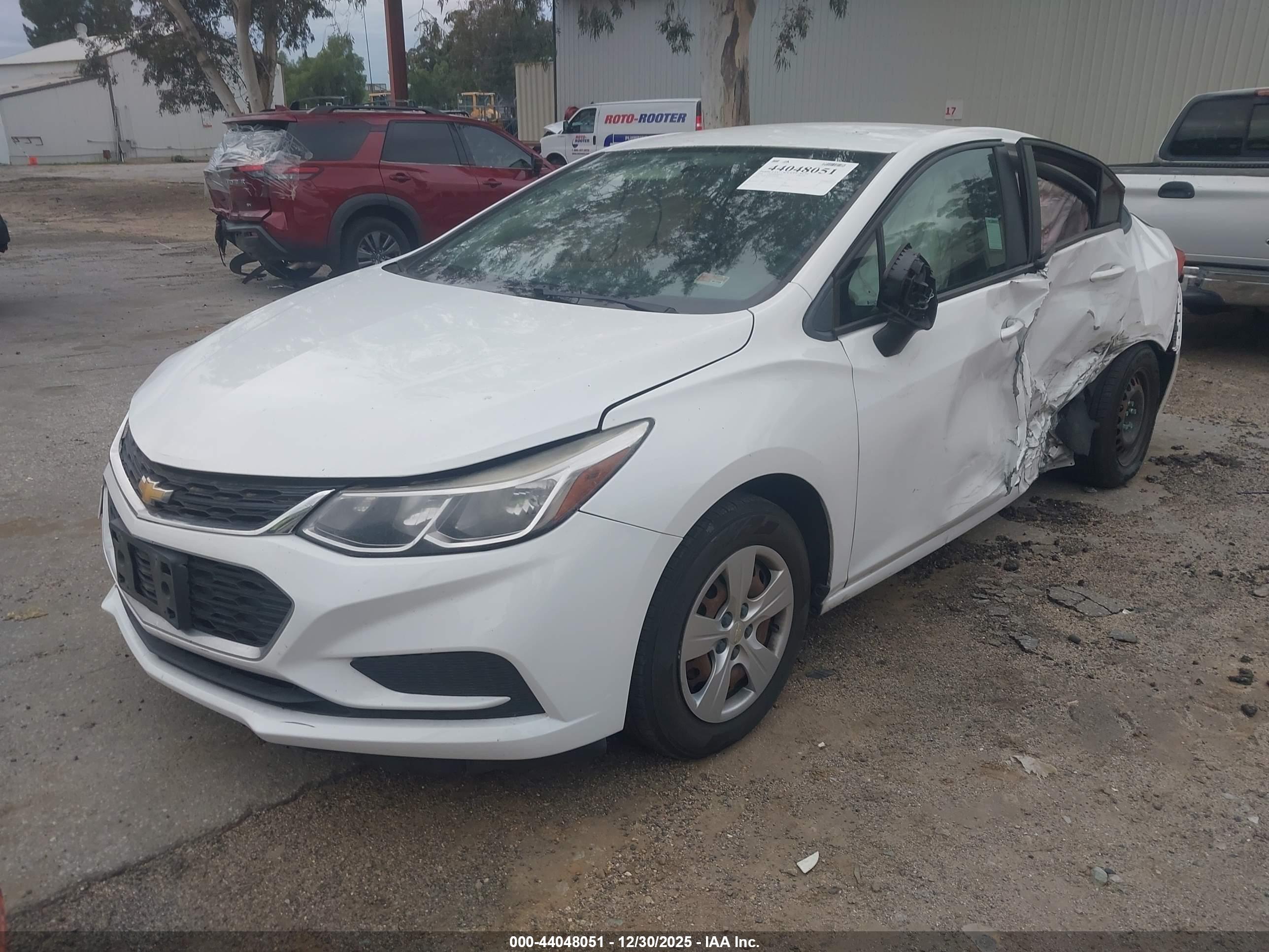 CHEVROLET CRUZE image 2