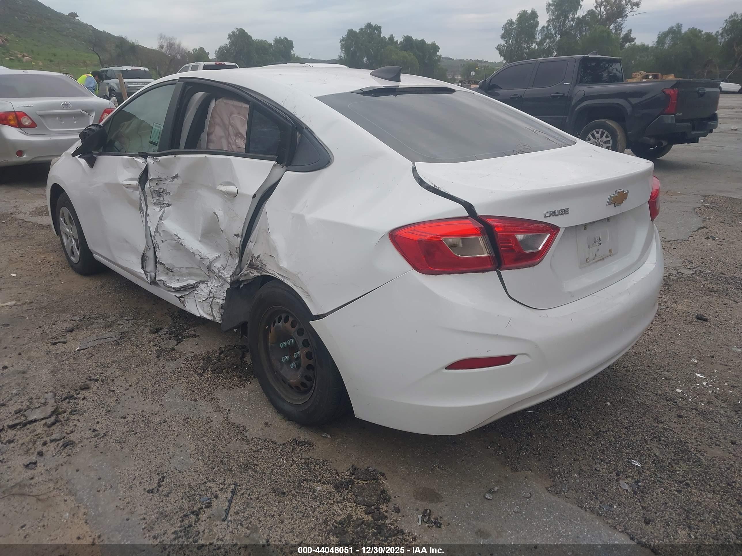 CHEVROLET CRUZE image 3
