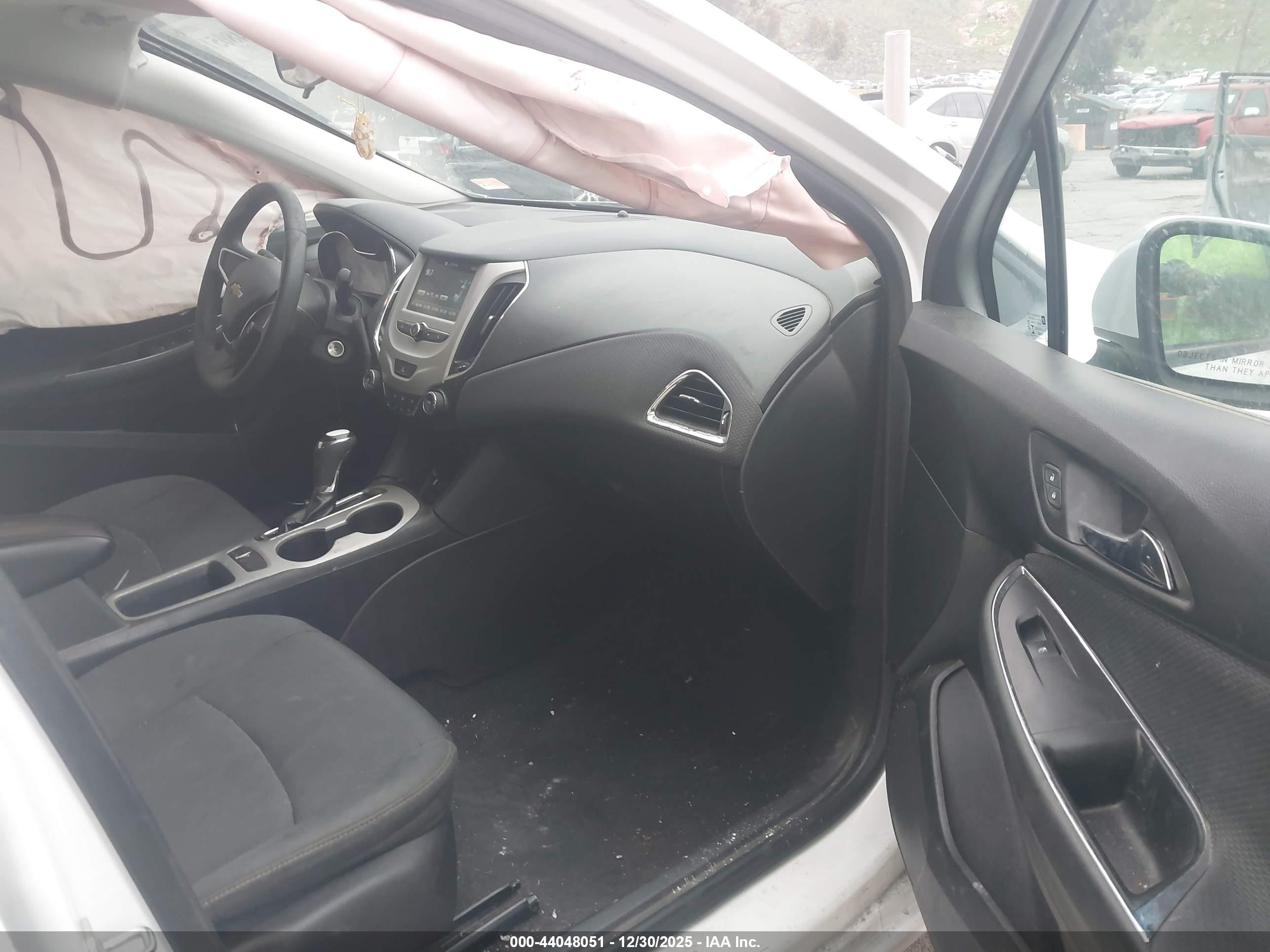 CHEVROLET CRUZE image 5