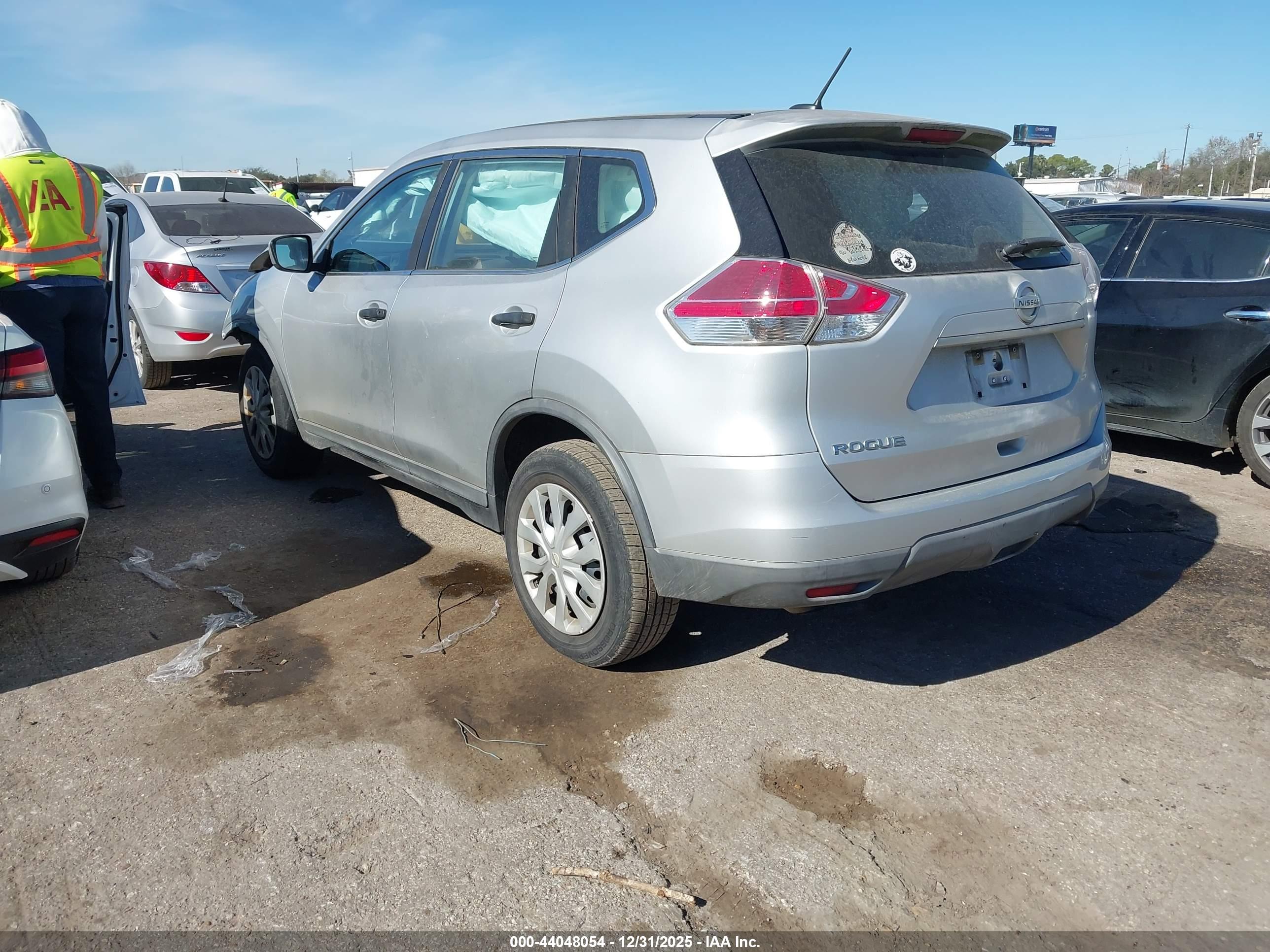 NISSAN ROGUE image 3