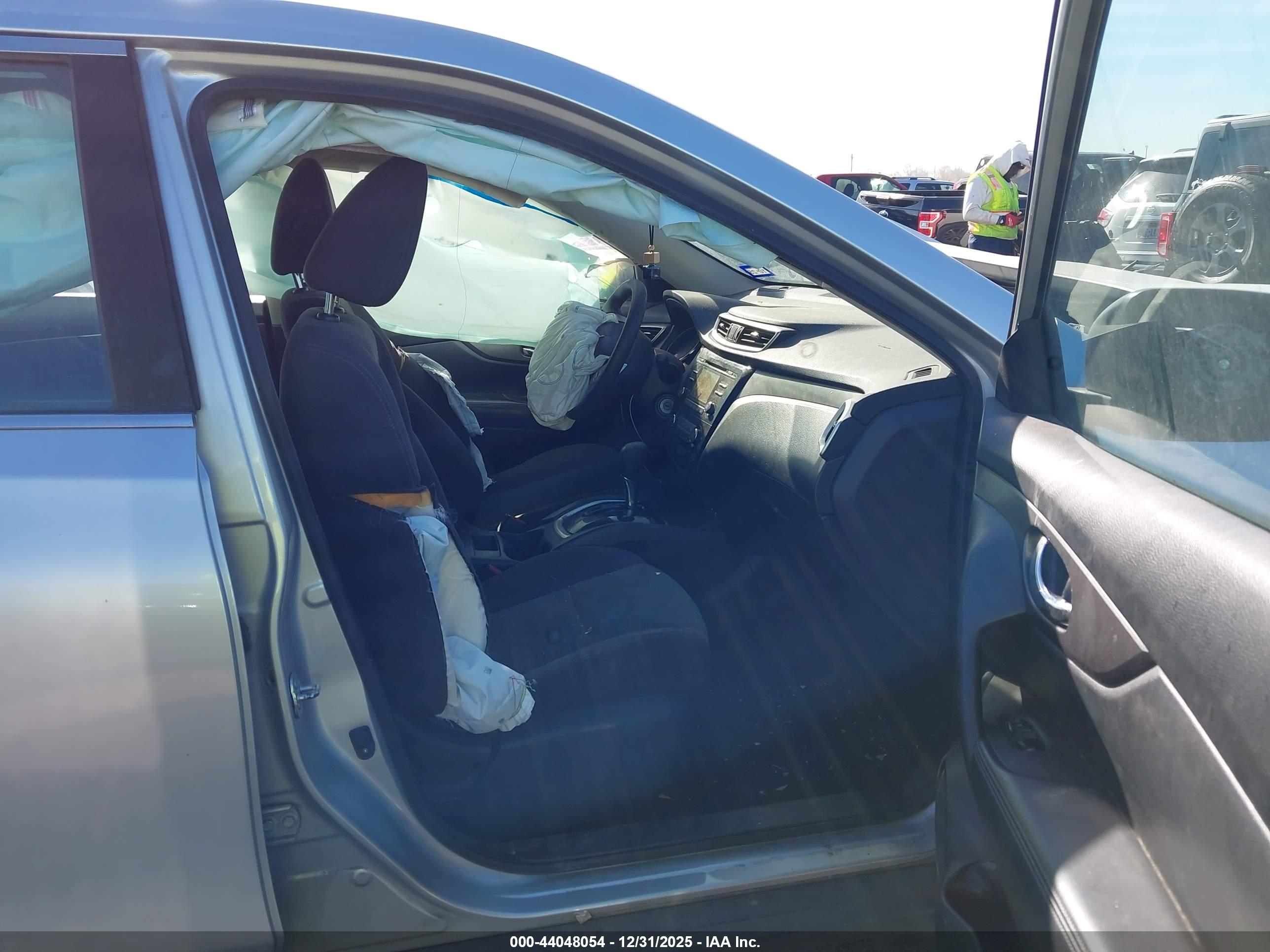 NISSAN ROGUE image 5