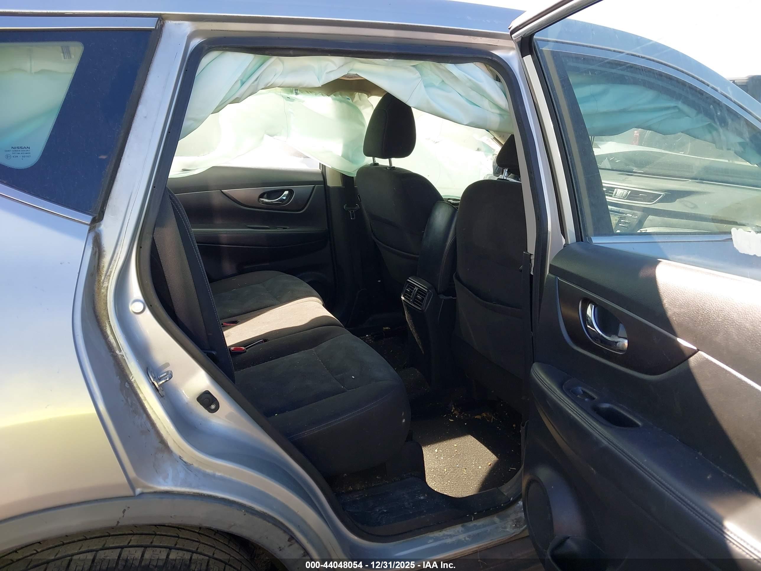NISSAN ROGUE image 8