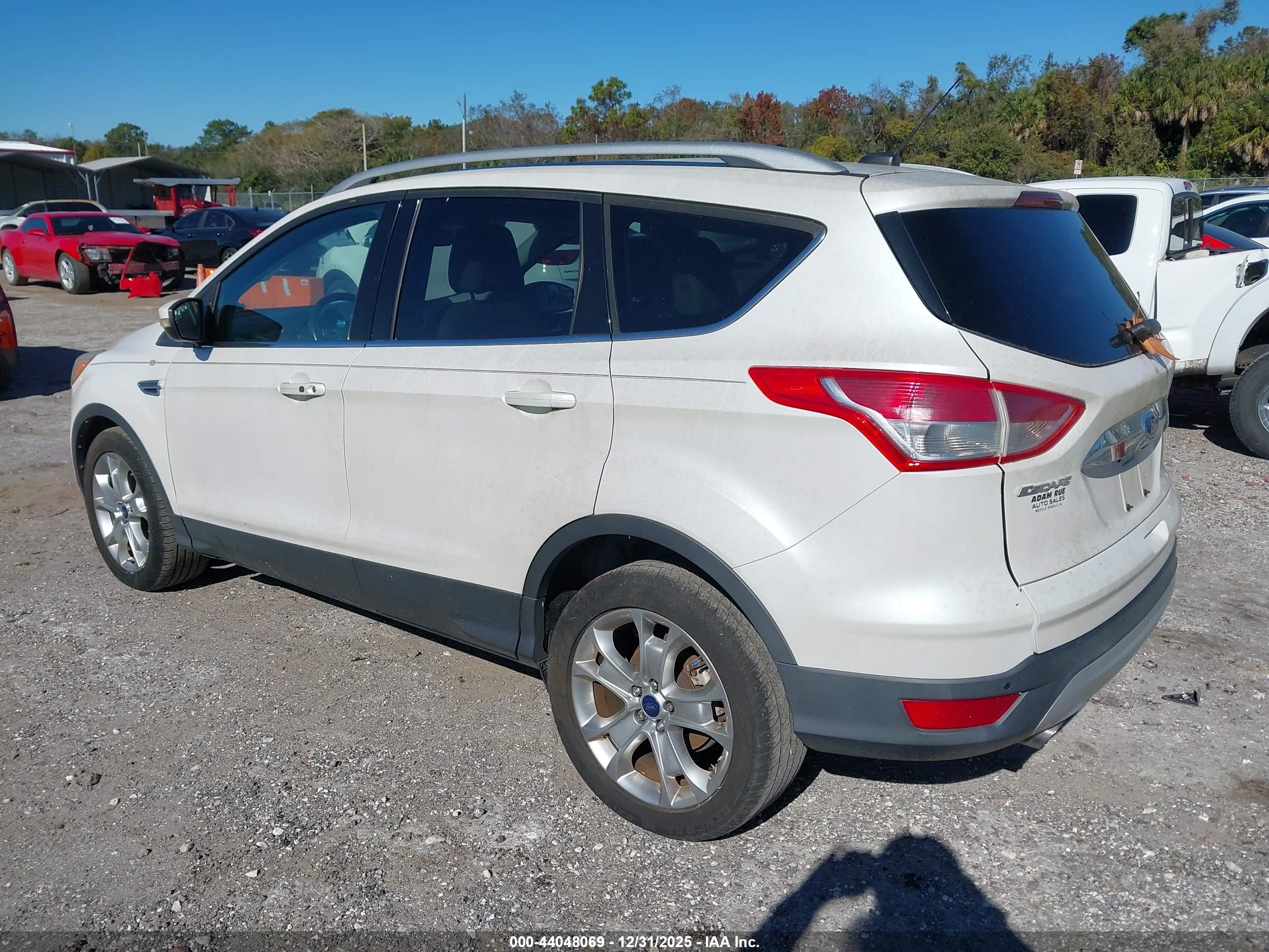 FORD ESCAPE image 3