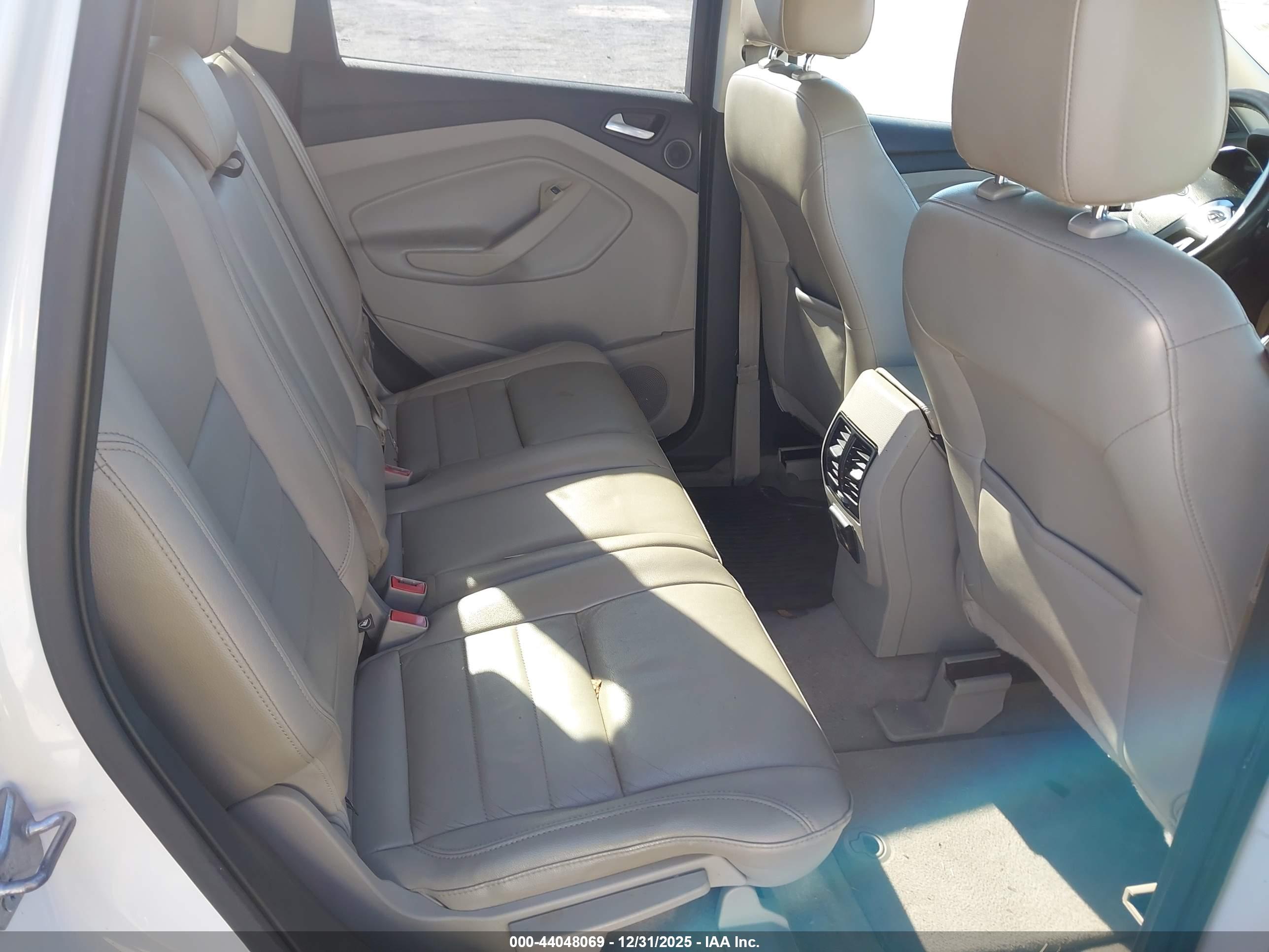 FORD ESCAPE image 8
