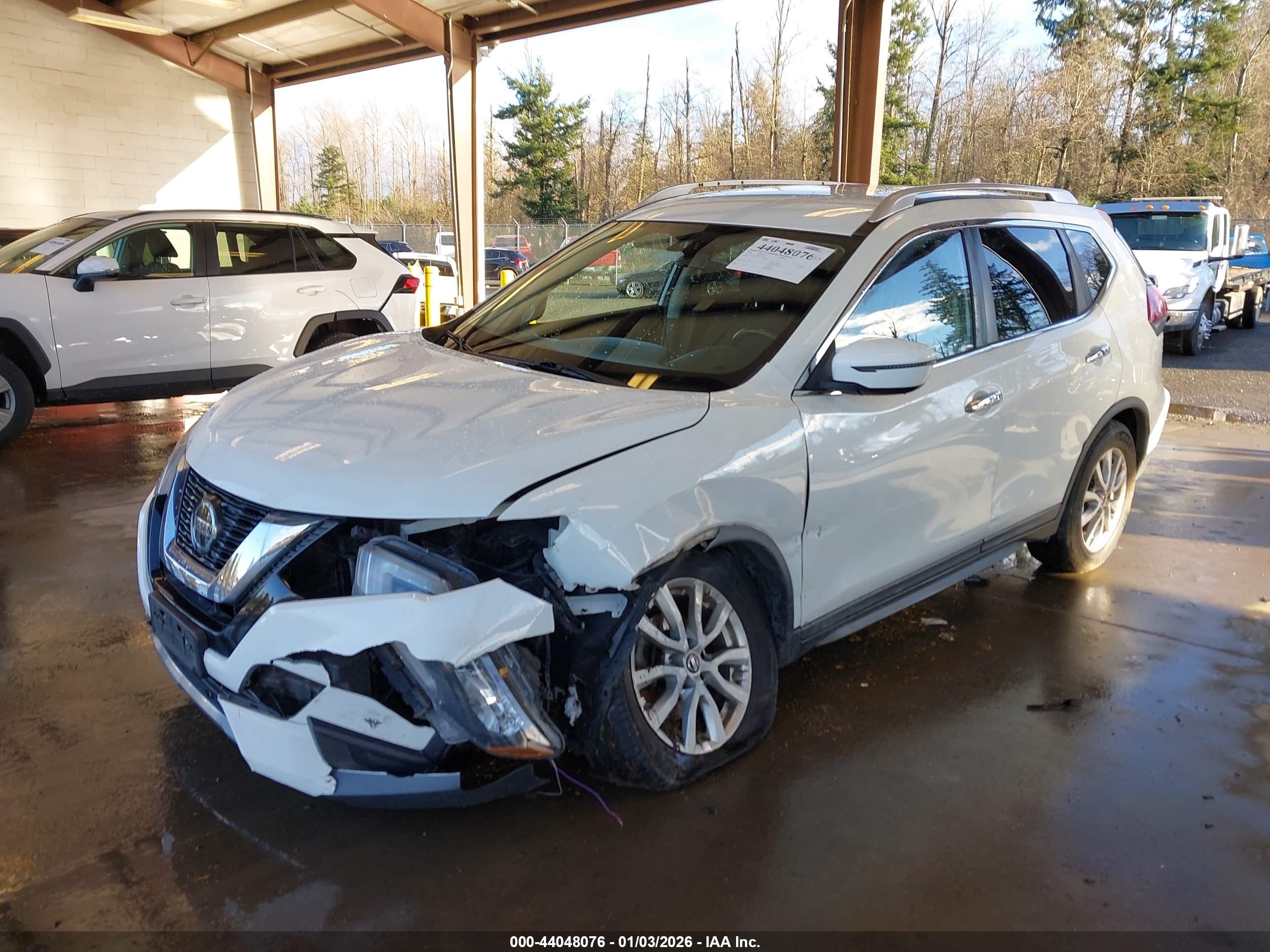 NISSAN ROGUE image 2
