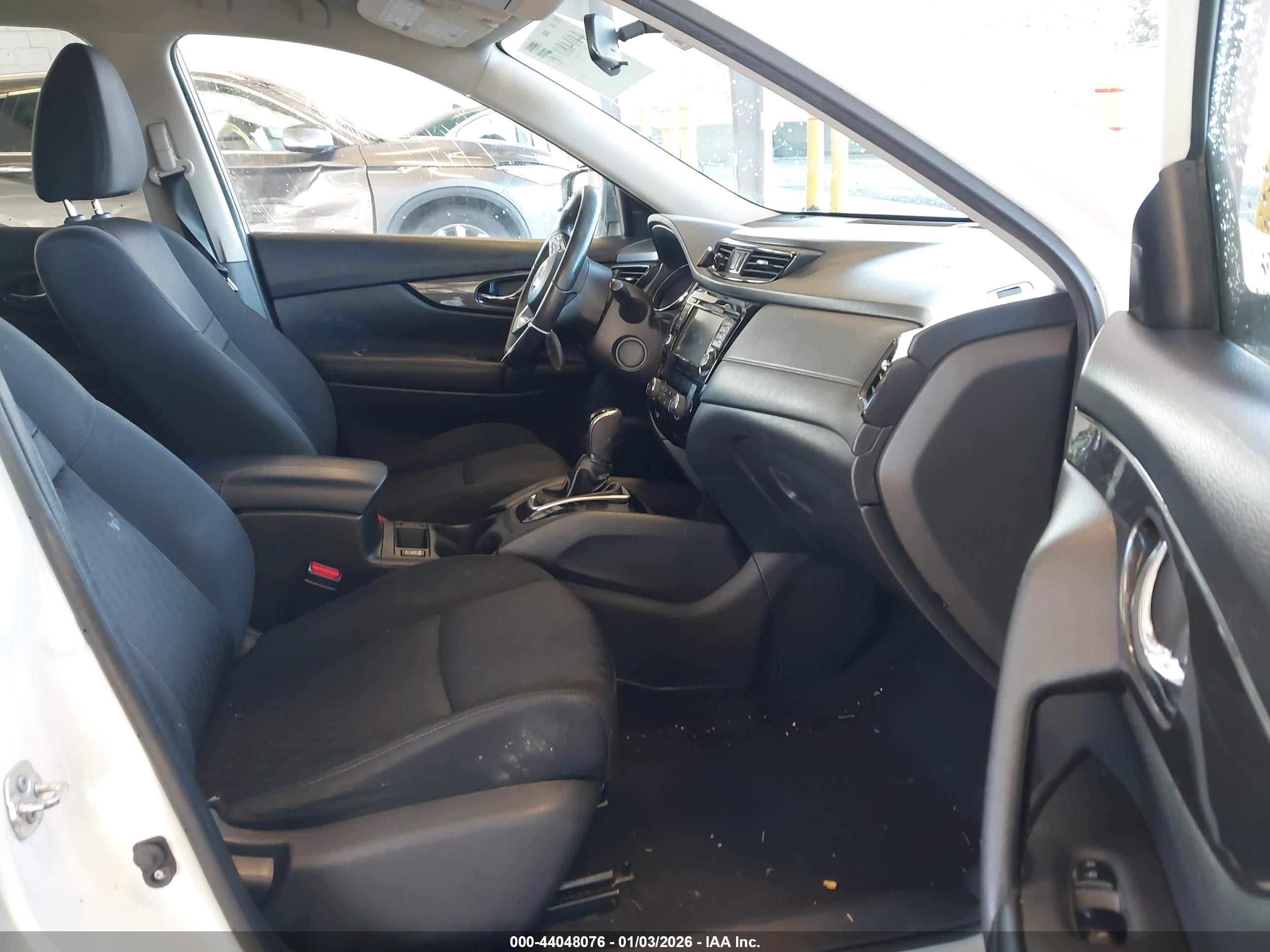 NISSAN ROGUE image 5